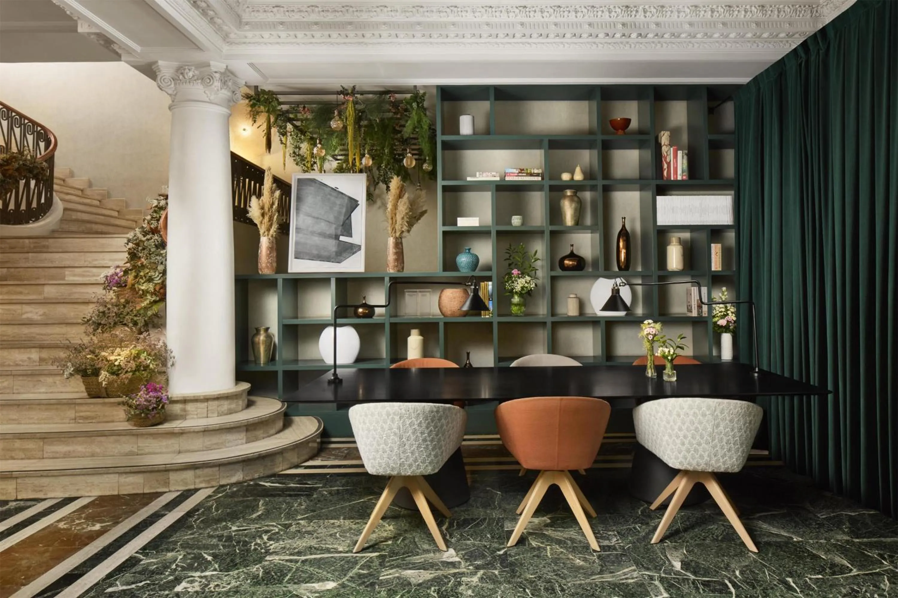 Lobby or reception in NH Madrid Nacional