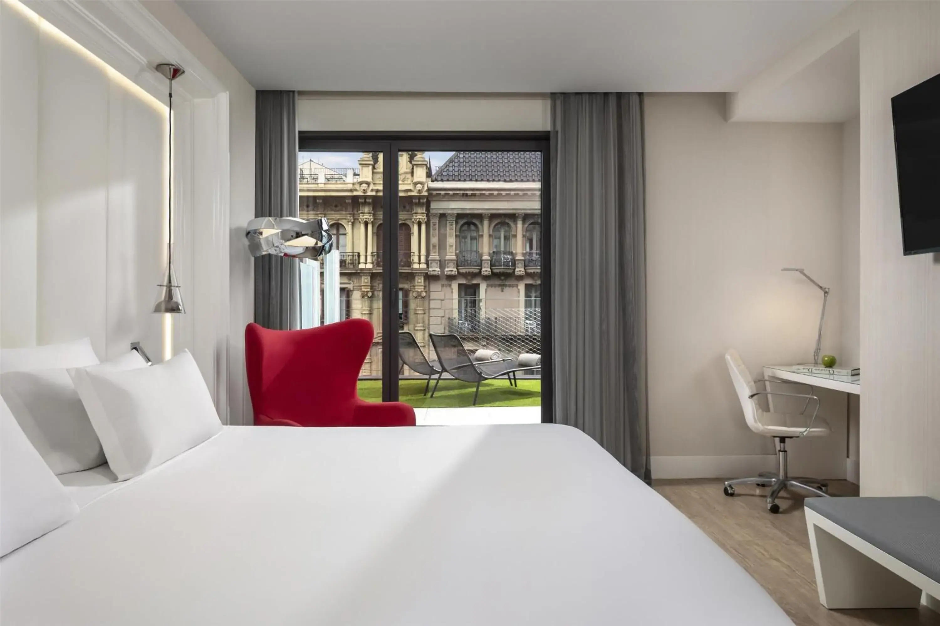 Bedroom, Bed in NH Collection Barcelona Gran Hotel Calderon Bedroom, Bed in NH Collection Barcelona Gran Hotel Calderon