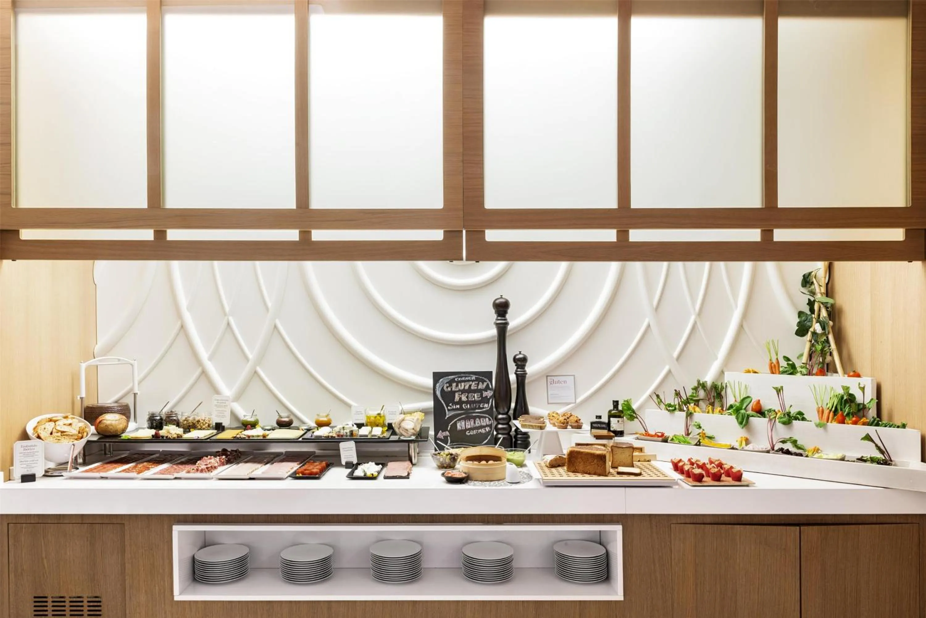 Restaurant/places to eat in NH Collection Barcelona Gran Hotel Calderon