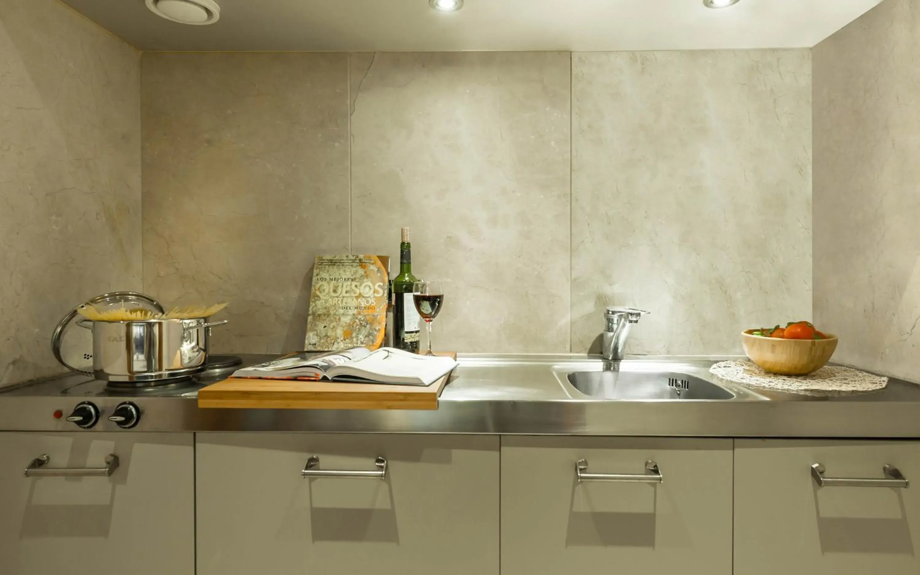 Triple Apartment in Aparthotel Mariano Cubi Barcelona Triple Apartment in Aparthotel Mariano Cubi Barcelona