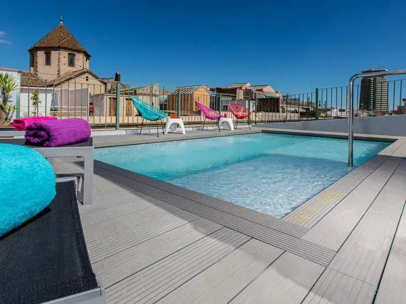 Pool view in Leonardo Hotel Barcelona Las Ramblas Pool view in Leonardo Hotel Barcelona Las Ramblas