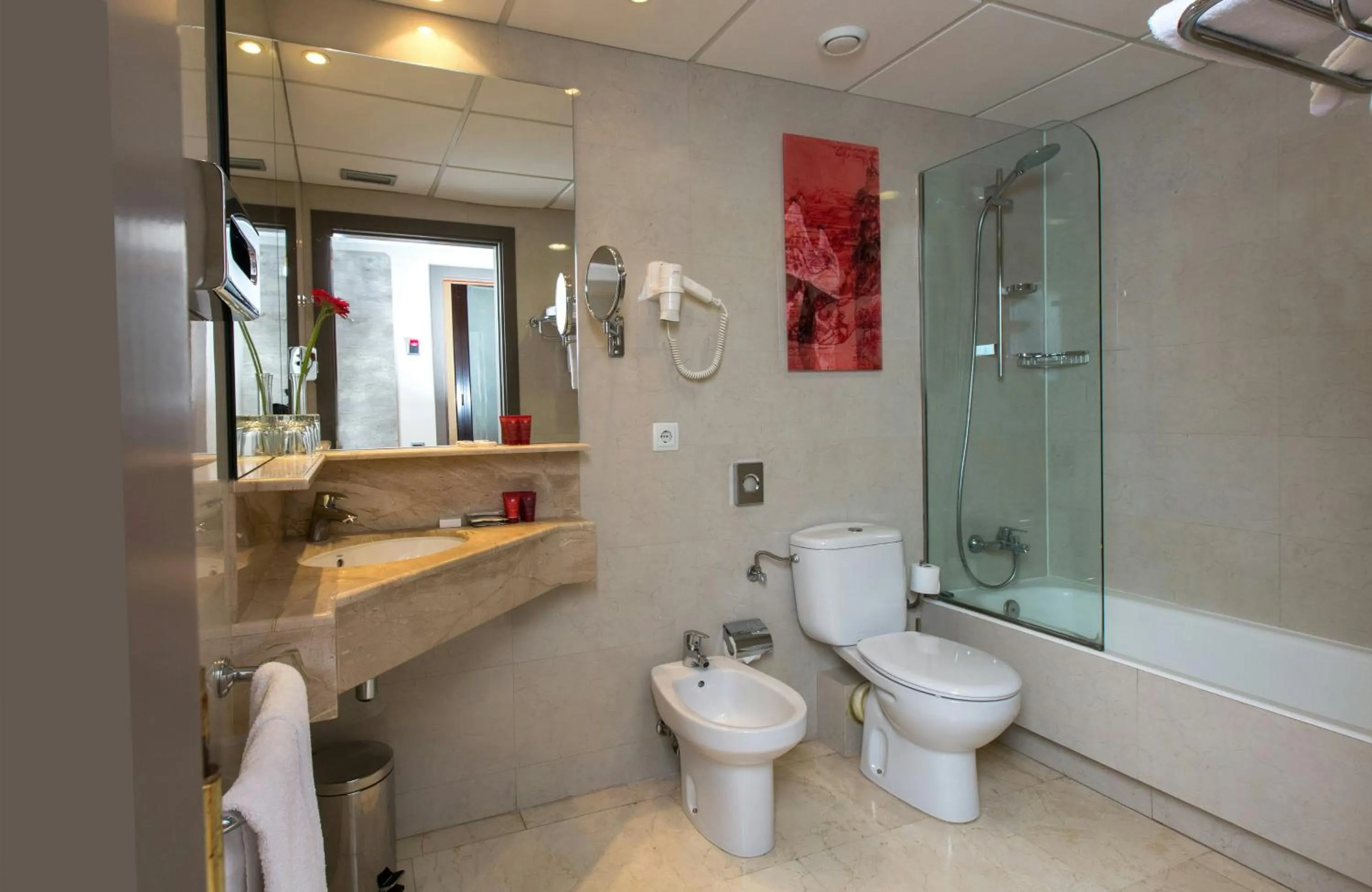 Bathroom in Leonardo Hotel Barcelona Las Ramblas