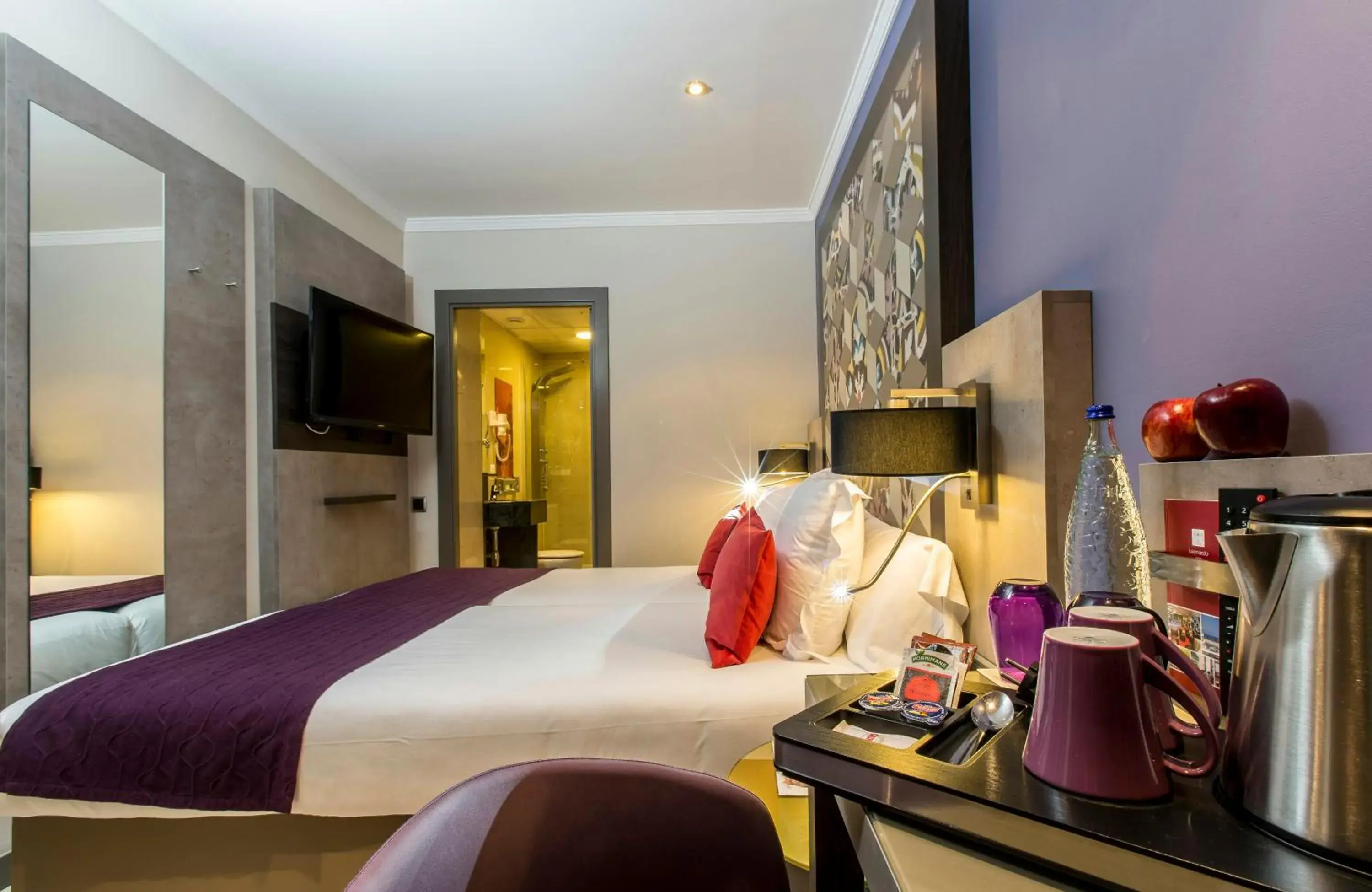 Photo of the whole room, Bed in Leonardo Hotel Barcelona Las Ramblas Photo of the whole room, Bed in Leonardo Hotel Barcelona Las Ramblas