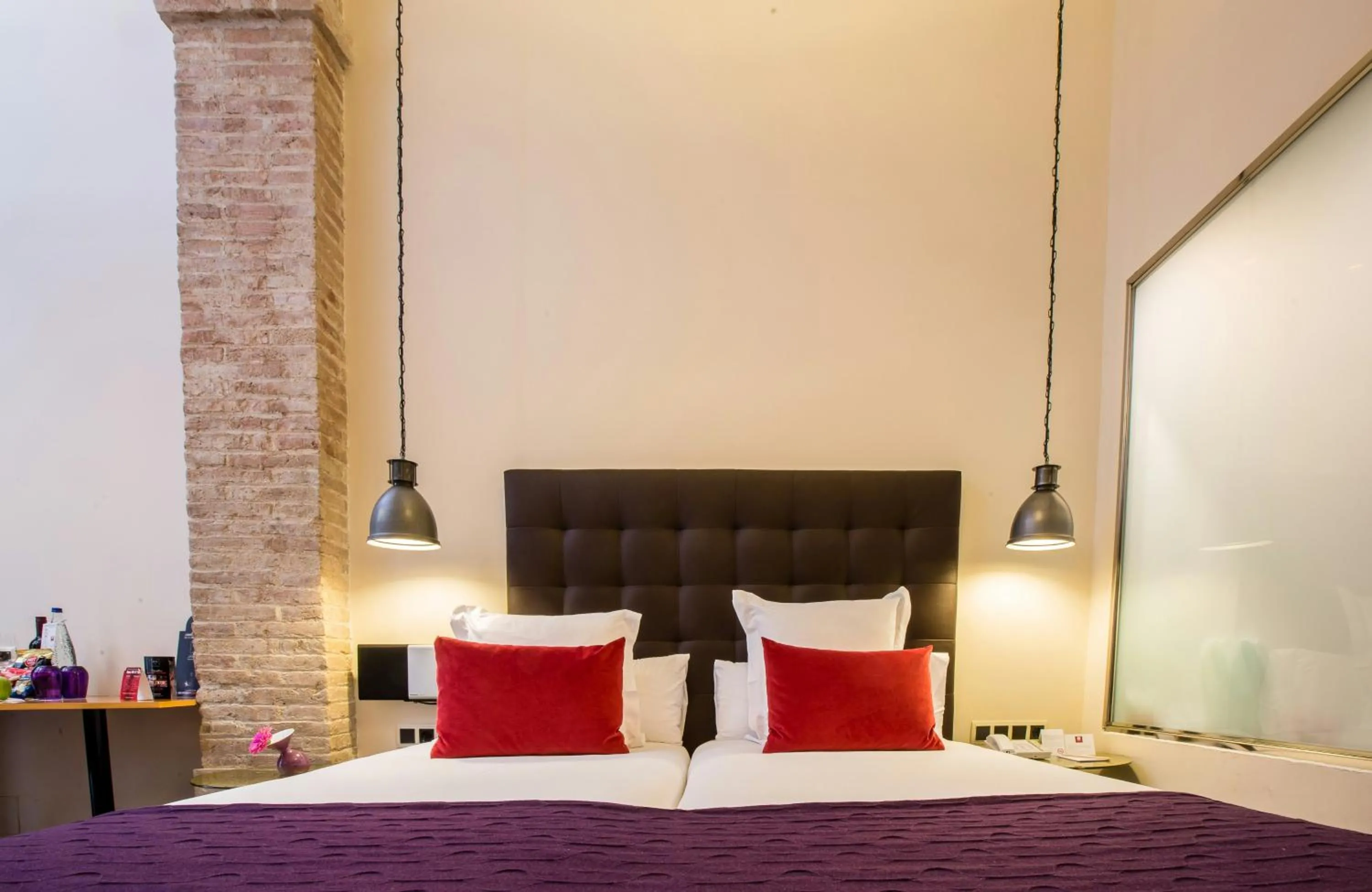 Photo of the whole room, Bed in Leonardo Hotel Barcelona Las Ramblas