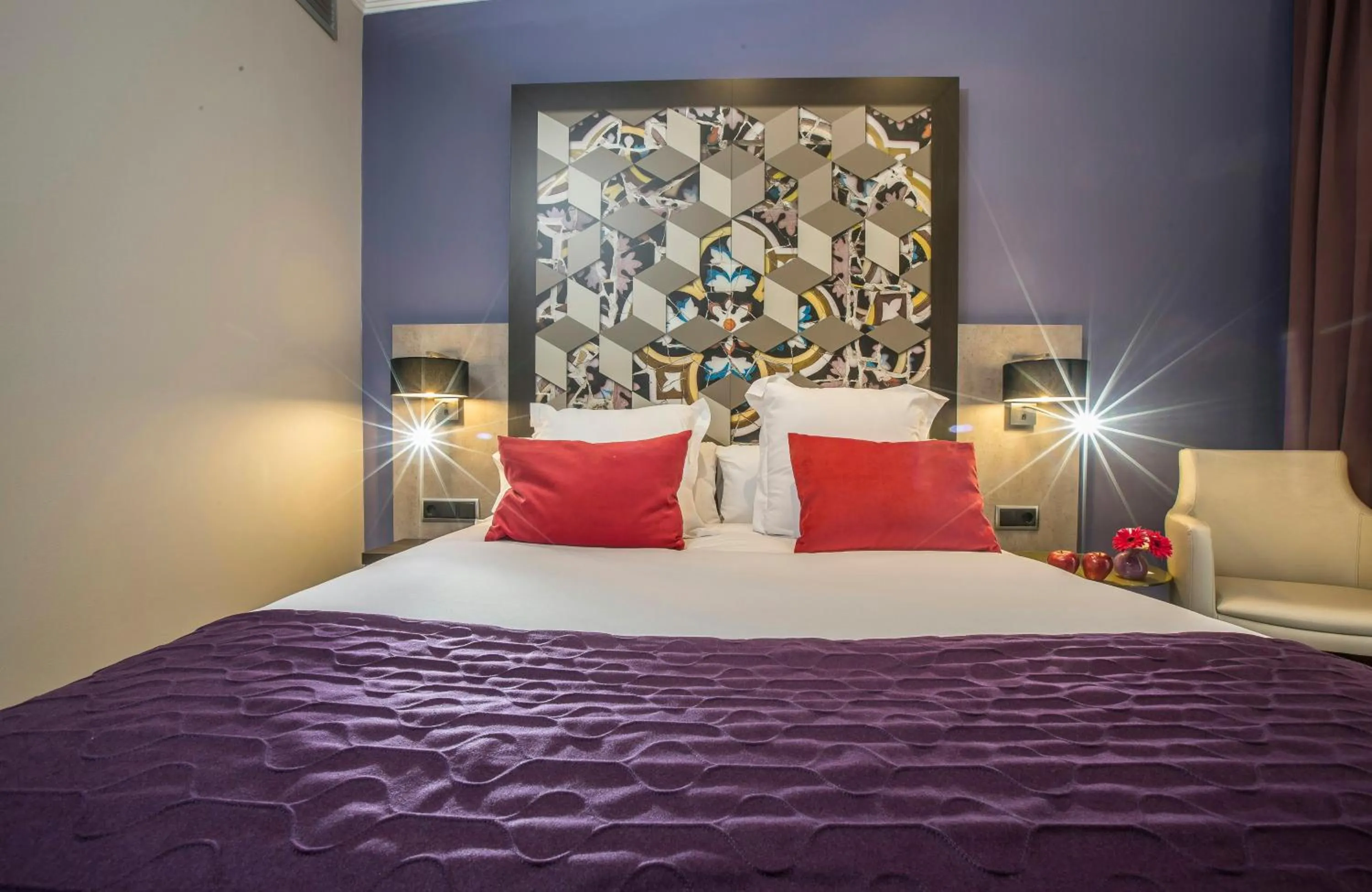 Photo of the whole room, Bed in Leonardo Hotel Barcelona Las Ramblas