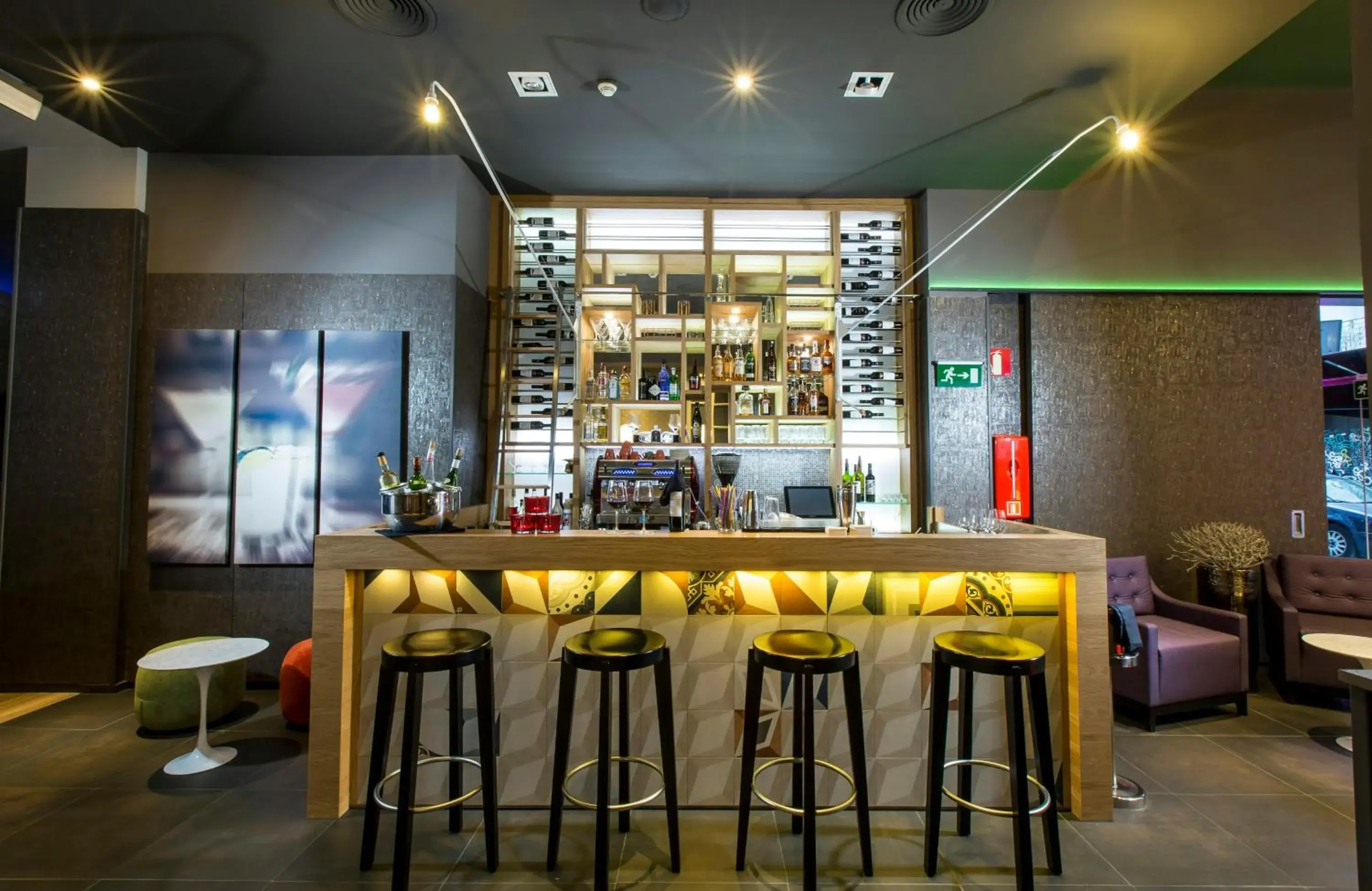 Lounge or bar in Leonardo Hotel Barcelona Las Ramblas Lounge or bar in Leonardo Hotel Barcelona Las Ramblas