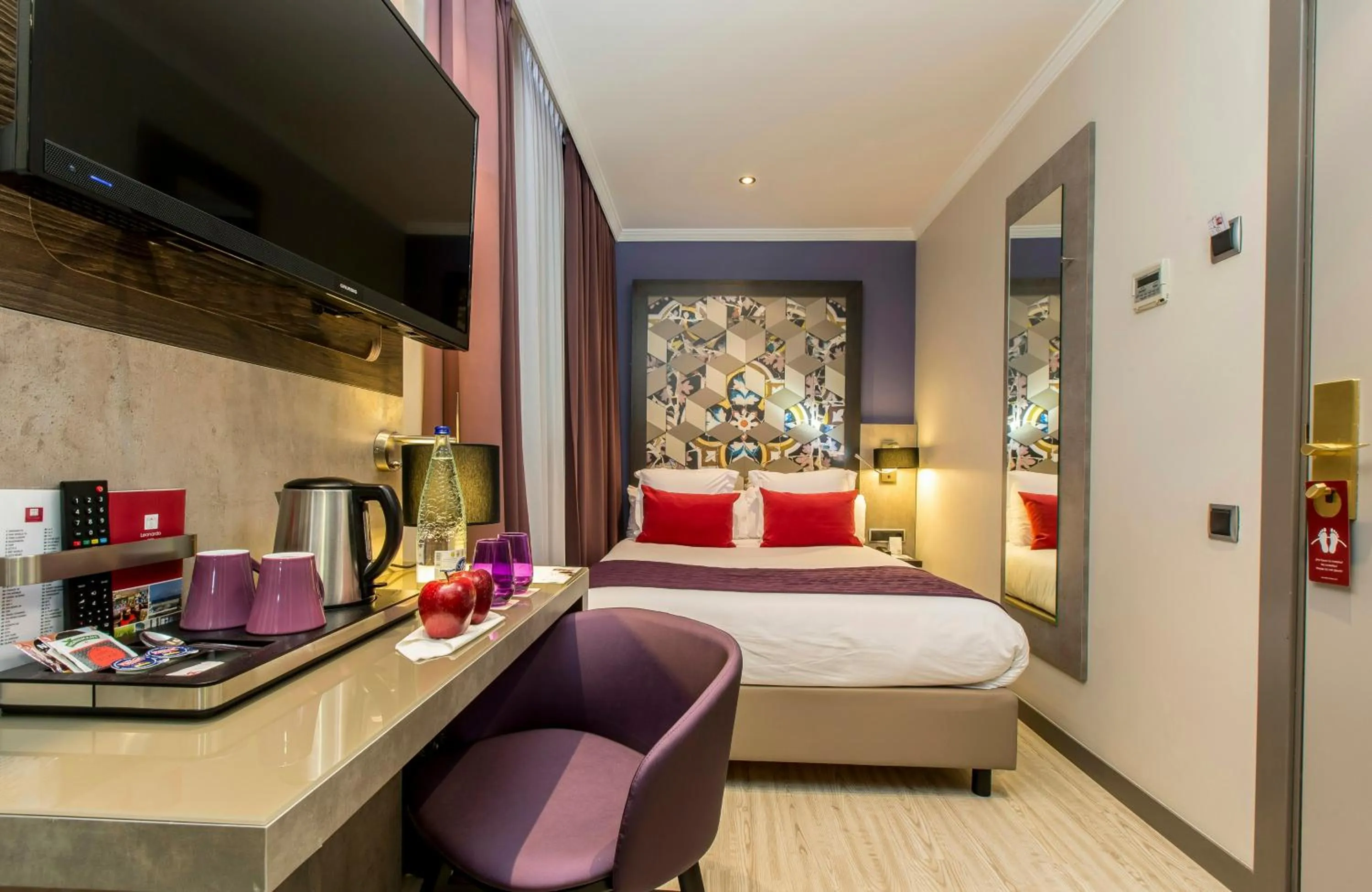 Photo of the whole room, Bed in Leonardo Hotel Barcelona Las Ramblas