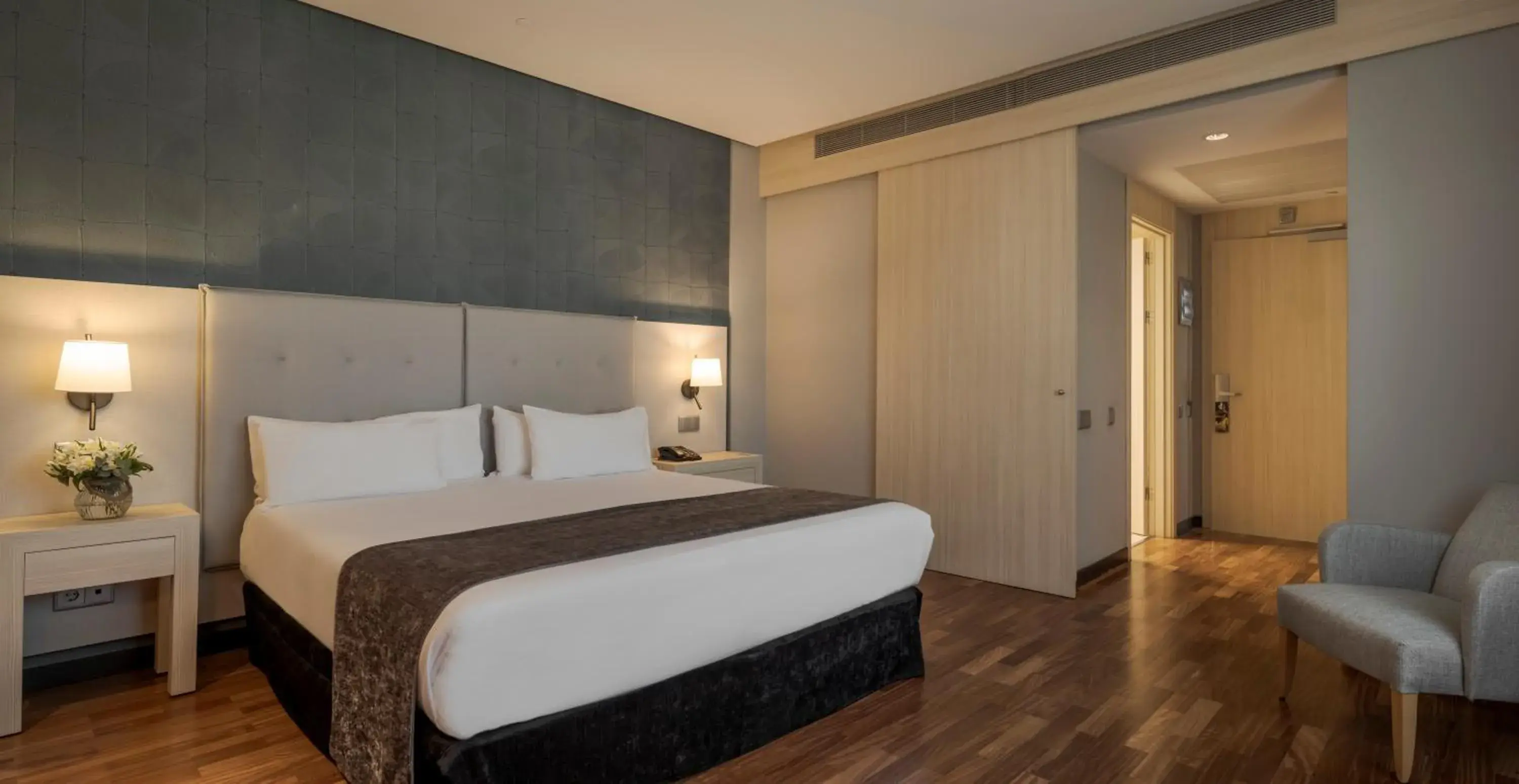 Bedroom, Bed in Ilunion Pio XII Bedroom, Bed in Ilunion Pio XII