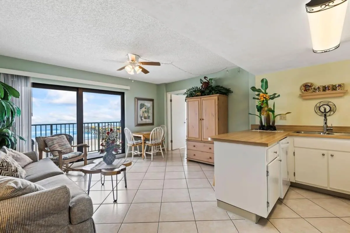 Ocean Front Condo with Amazing Views! Sunglow Resort 402 by Brightwild
