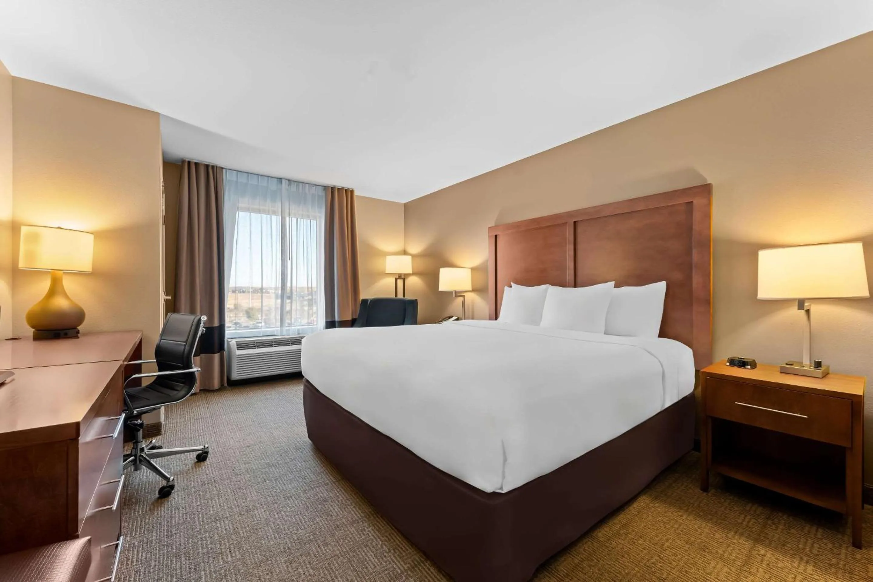 Bedroom, Bed in Comfort Inn & Suites Avera Southwest
