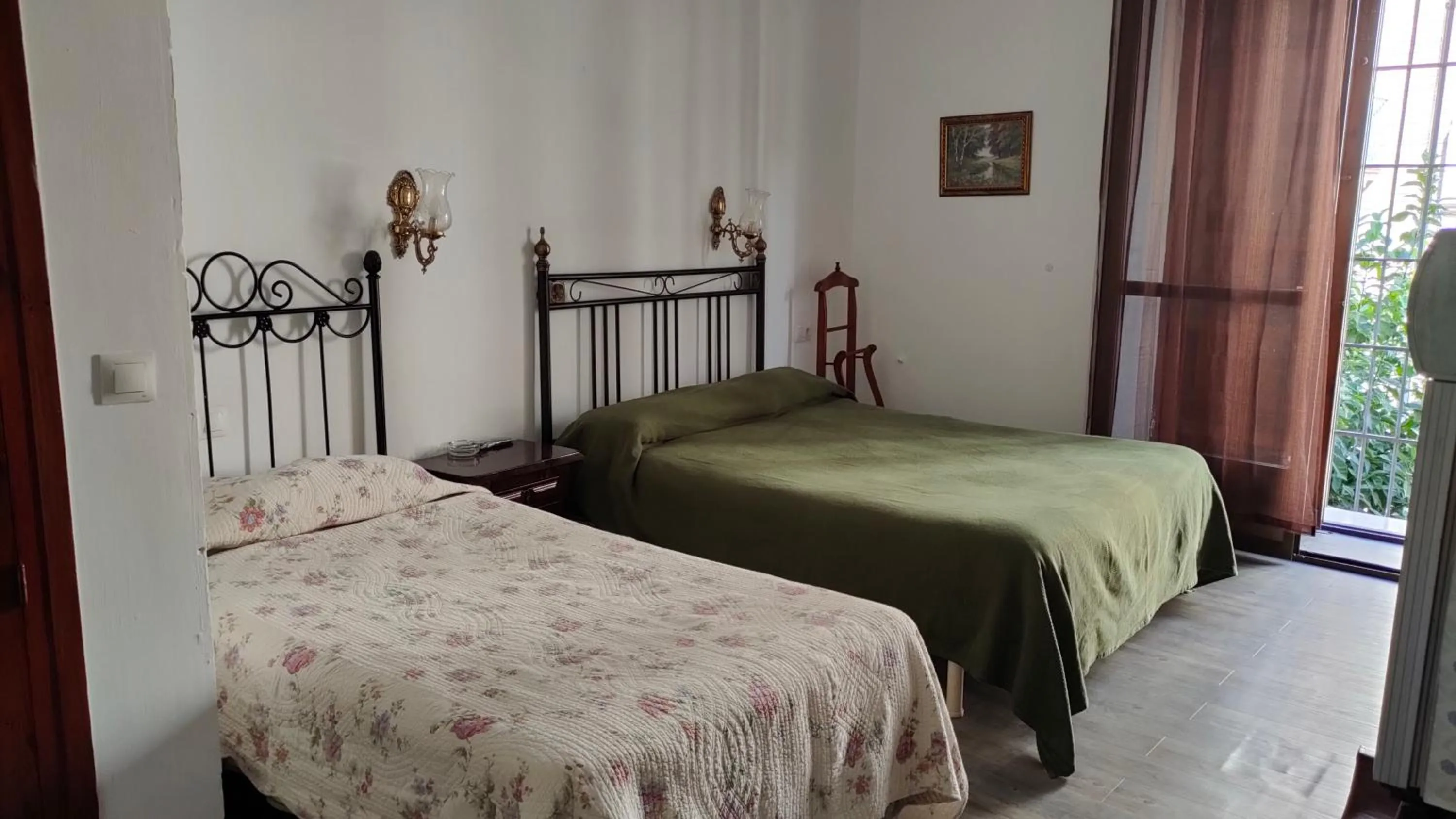 Bedroom, Bed in Hostal Colon Antequera