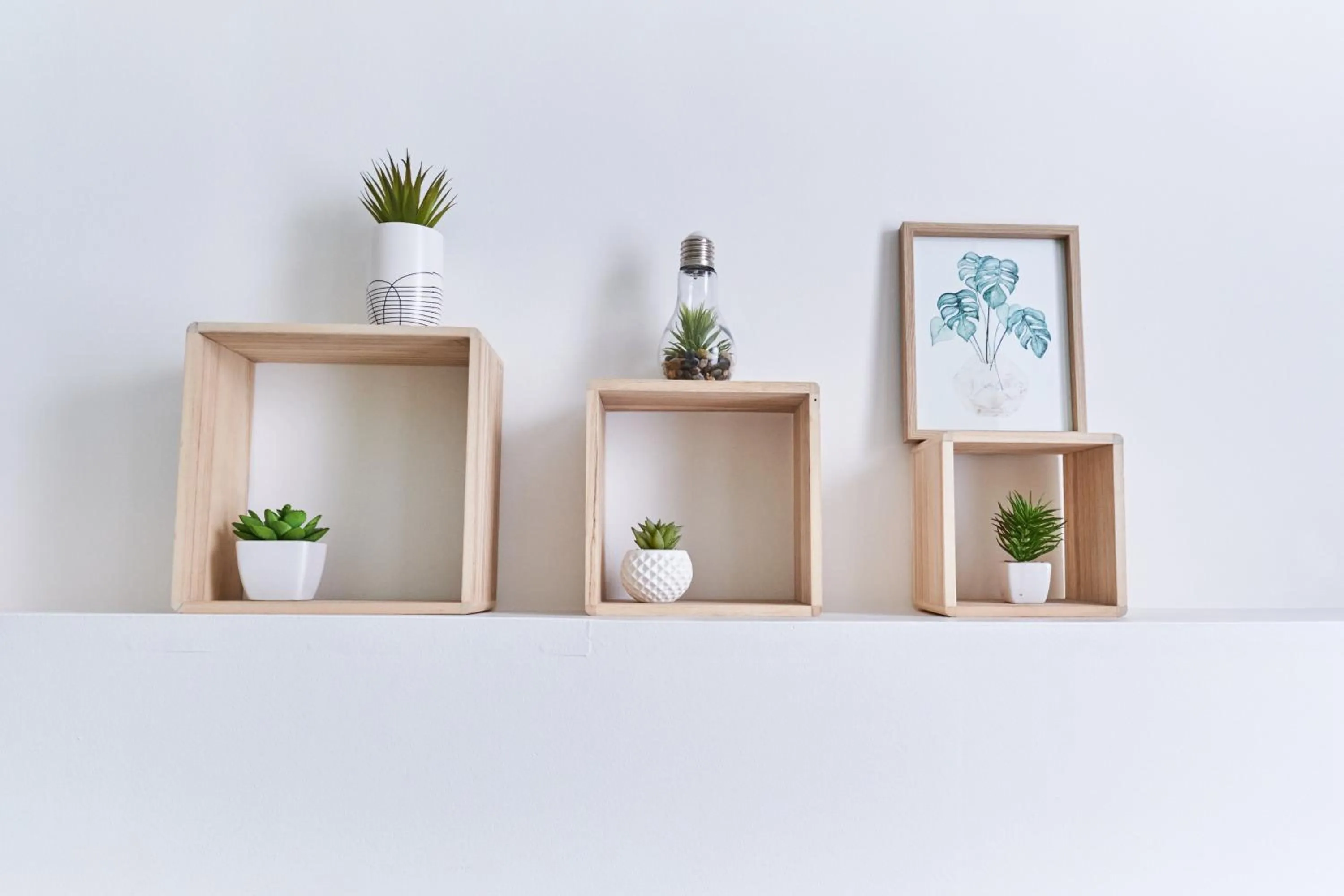 Decorative detail in BALCON BLANC - Auberge à Chicoutimi, Saguenay