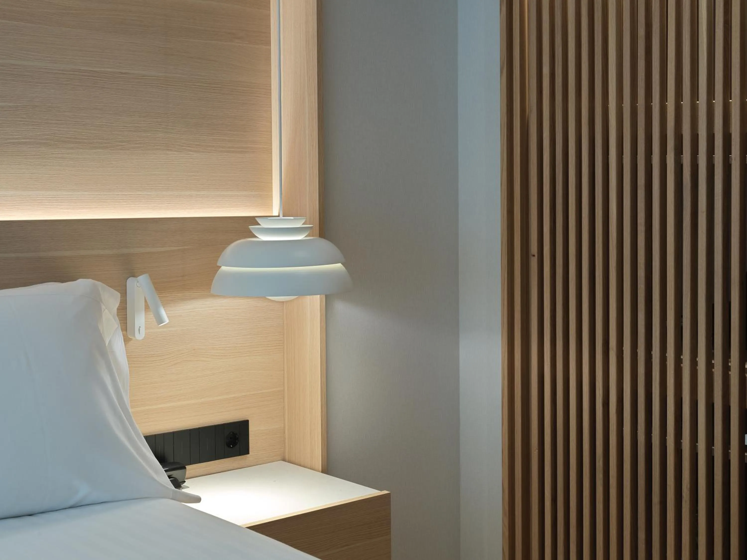 Photo of the whole room, Bed in Zenit Coruña