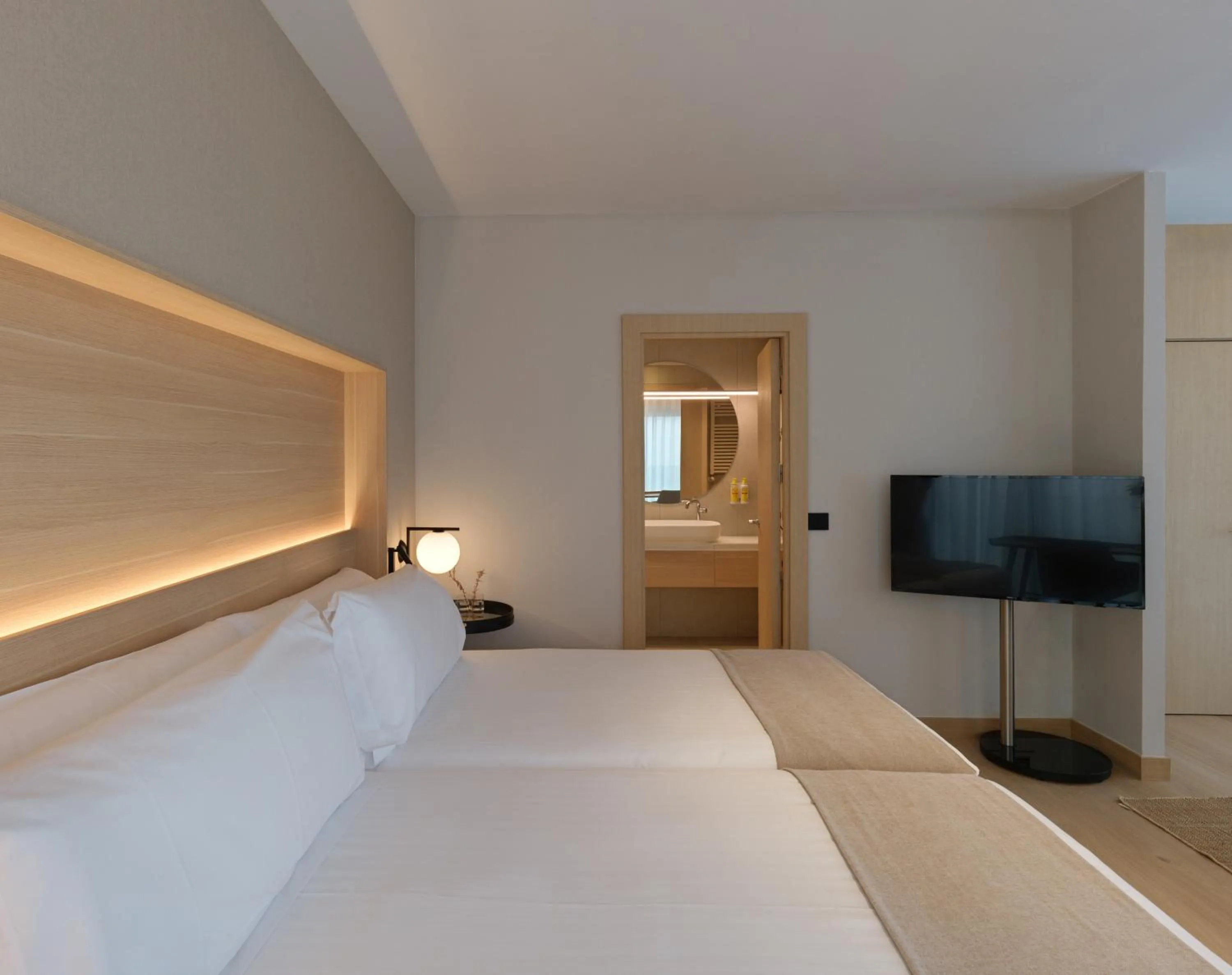 TV and multimedia, Bed in Zenit Coruña