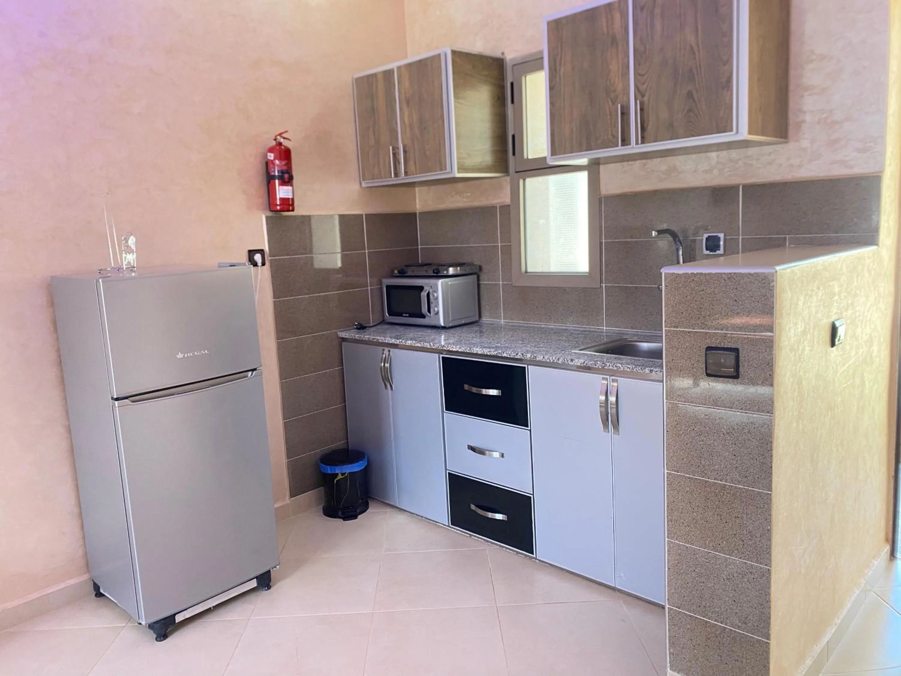 Kitchen or kitchenette in IGHIZ INN resort