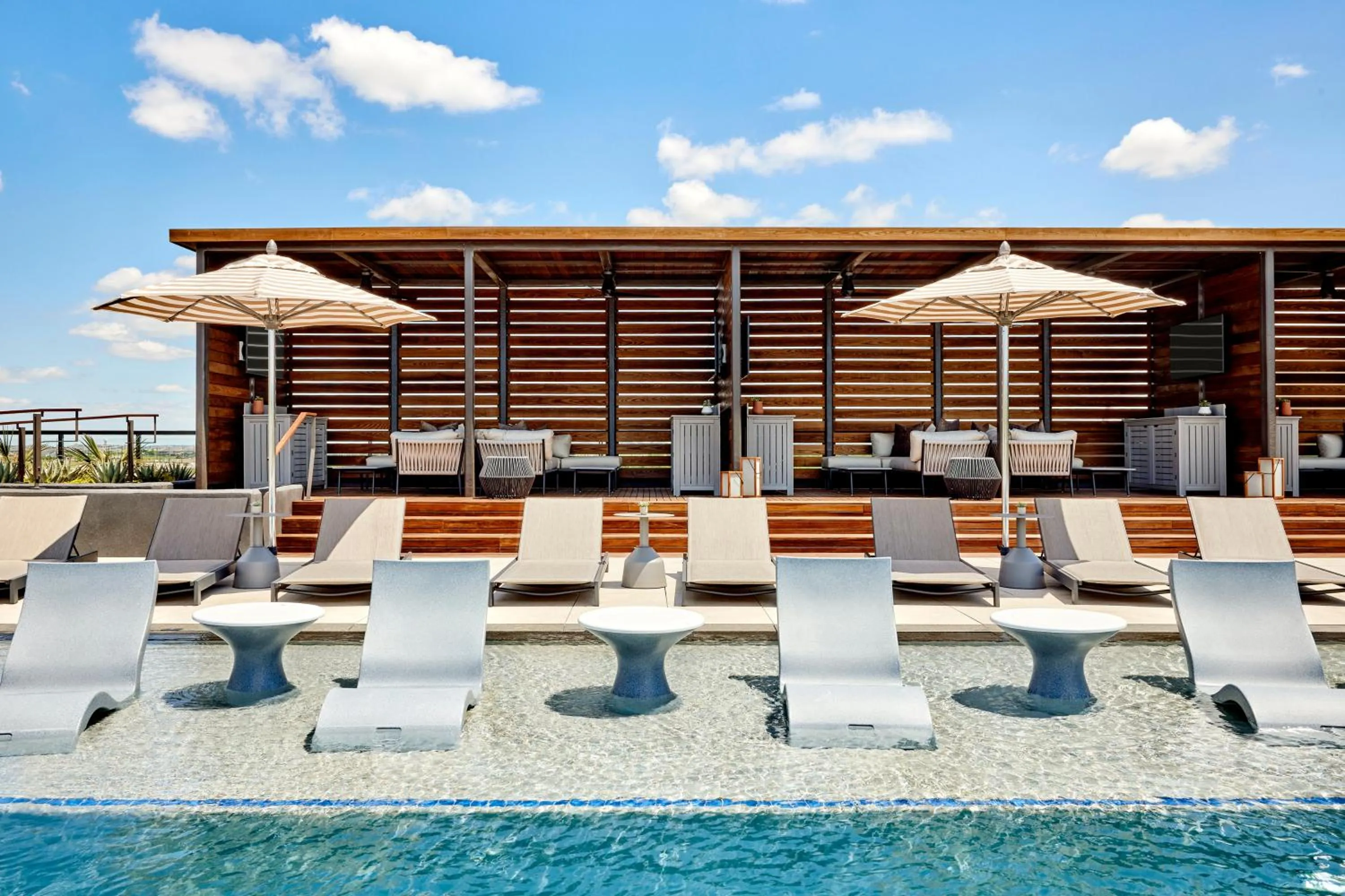 Swimming pool in Omni PGA Frisco Resort & Spa