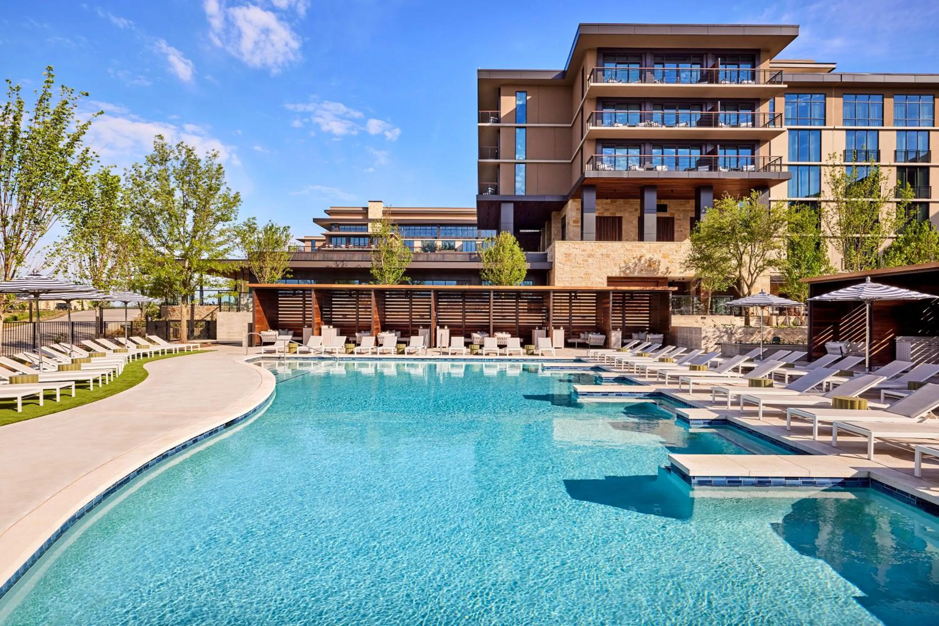 Swimming pool in Omni PGA Frisco Resort & Spa