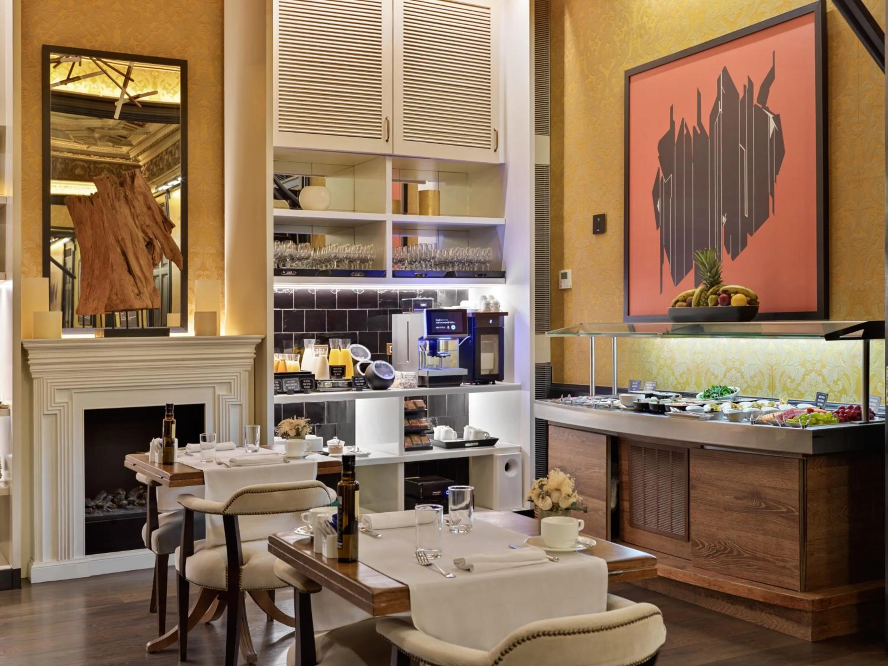 Buffet breakfast in Boutique Hotel H10 Catalunya Plaza