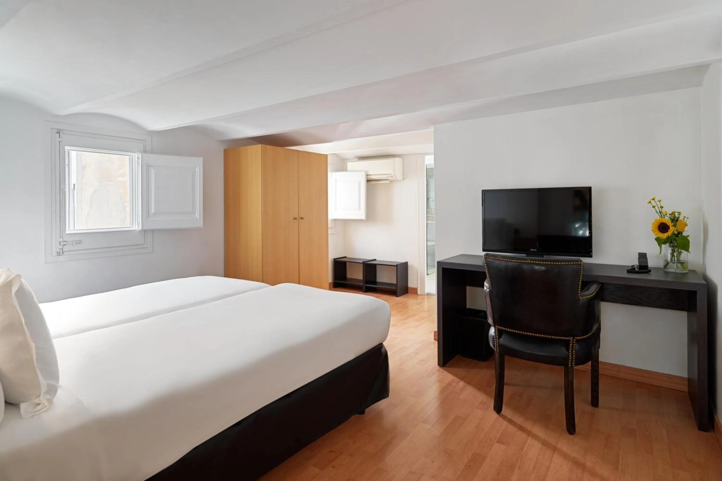 Bed in Boutique Hotel H10 Catalunya Plaza