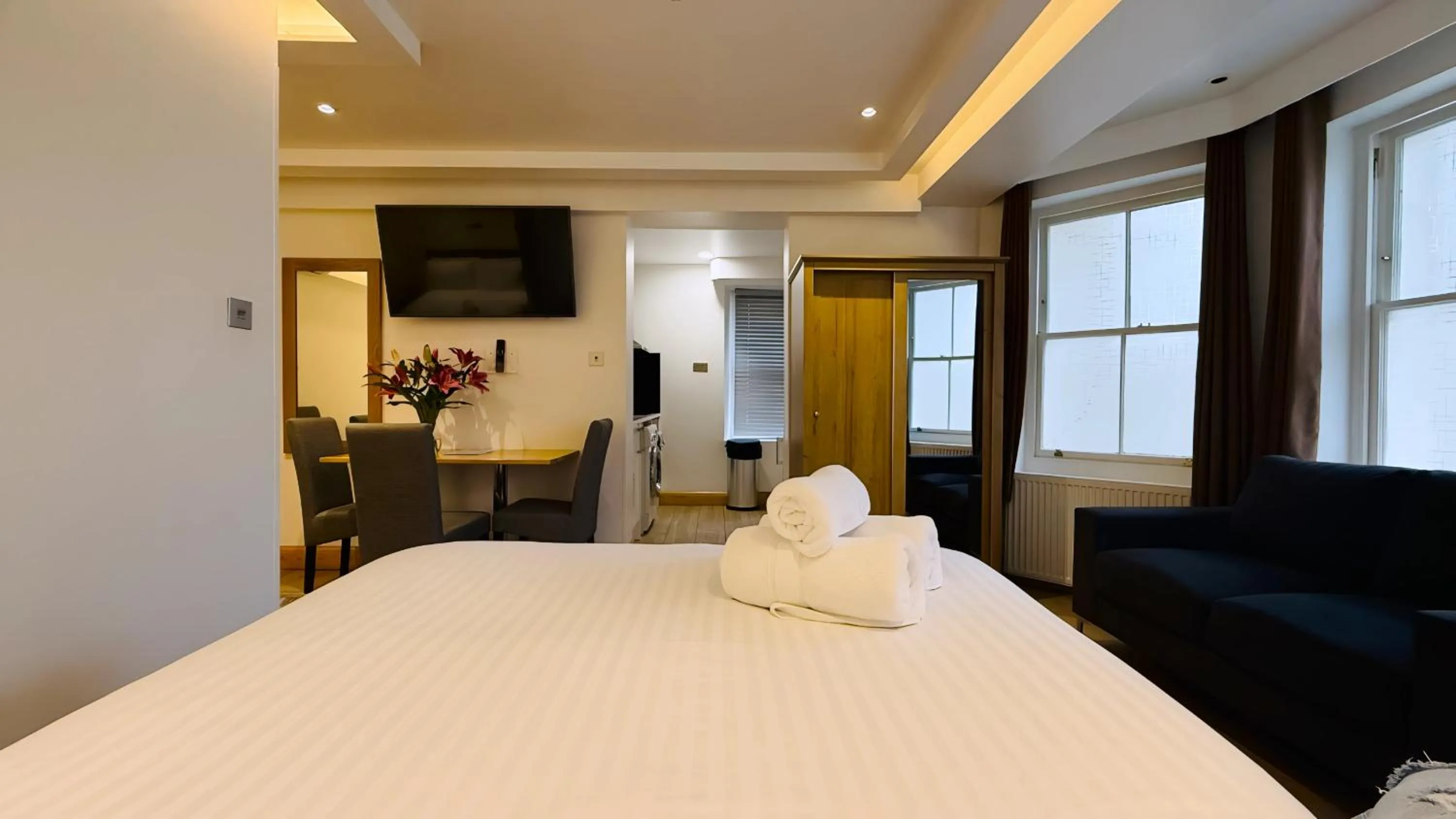 Bedroom, Bed in Osborne Aparthotel