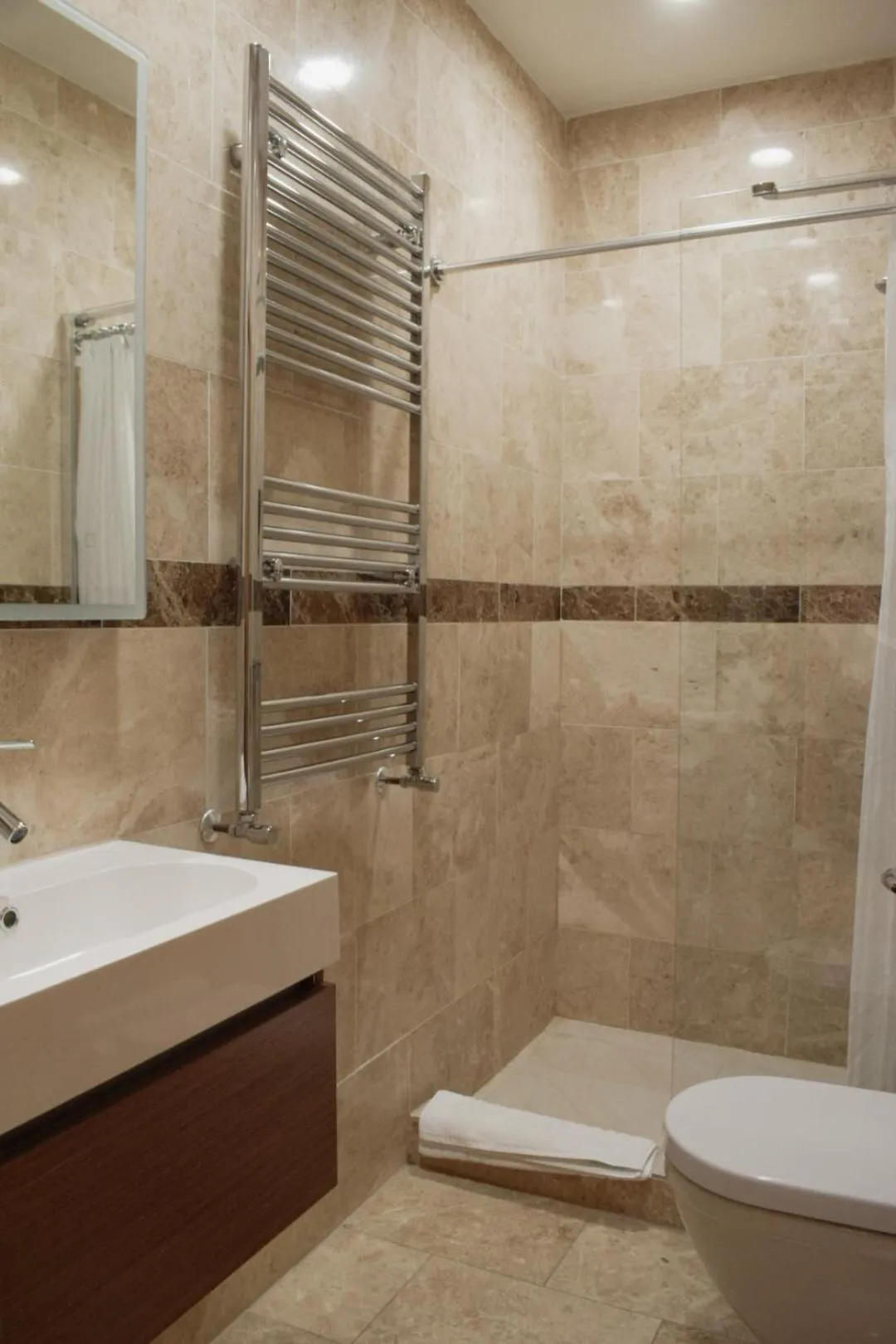 Bathroom in Osborne Aparthotel