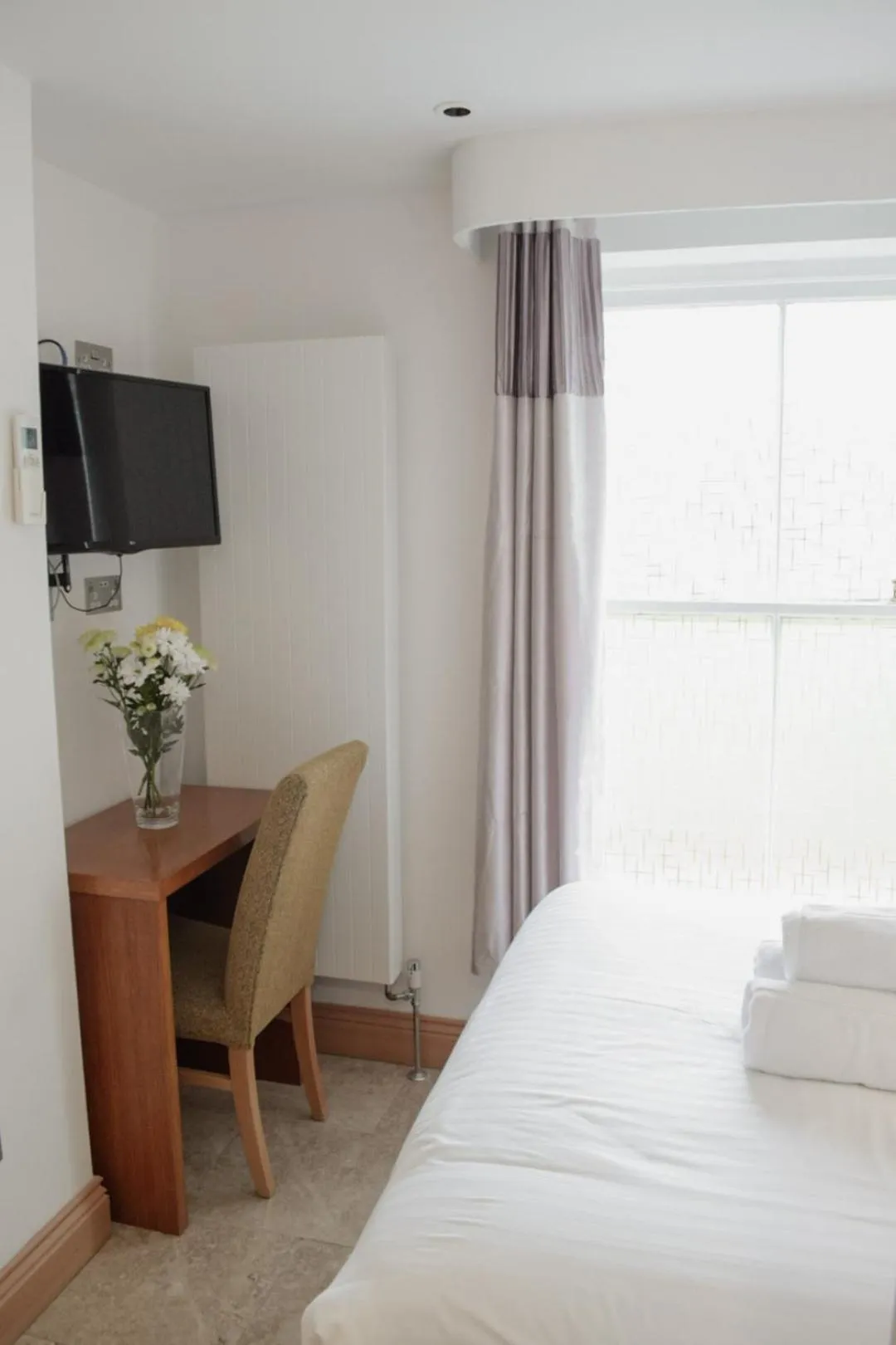 Bed in Osborne Aparthotel