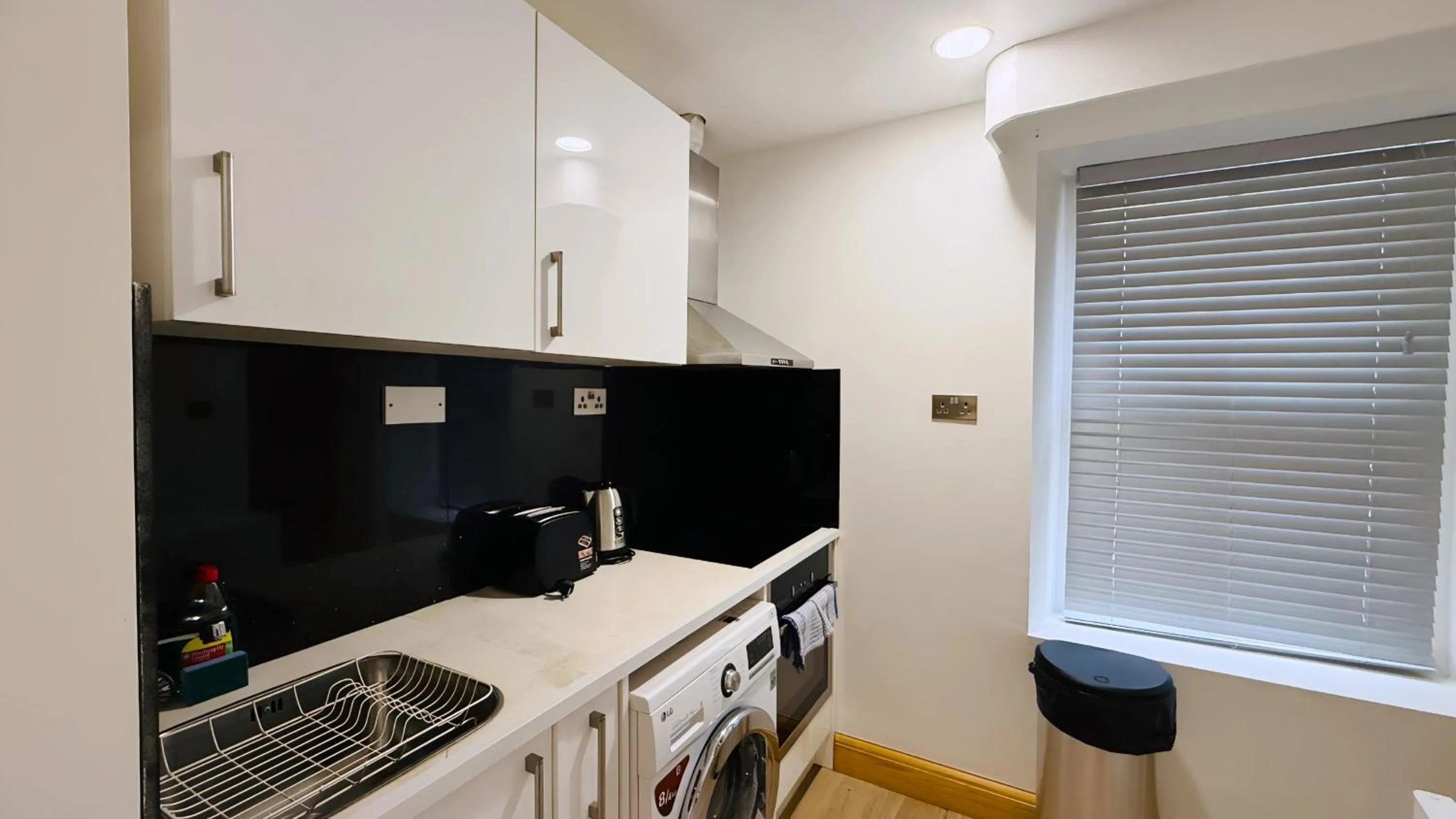 Kitchen or kitchenette in Osborne Aparthotel