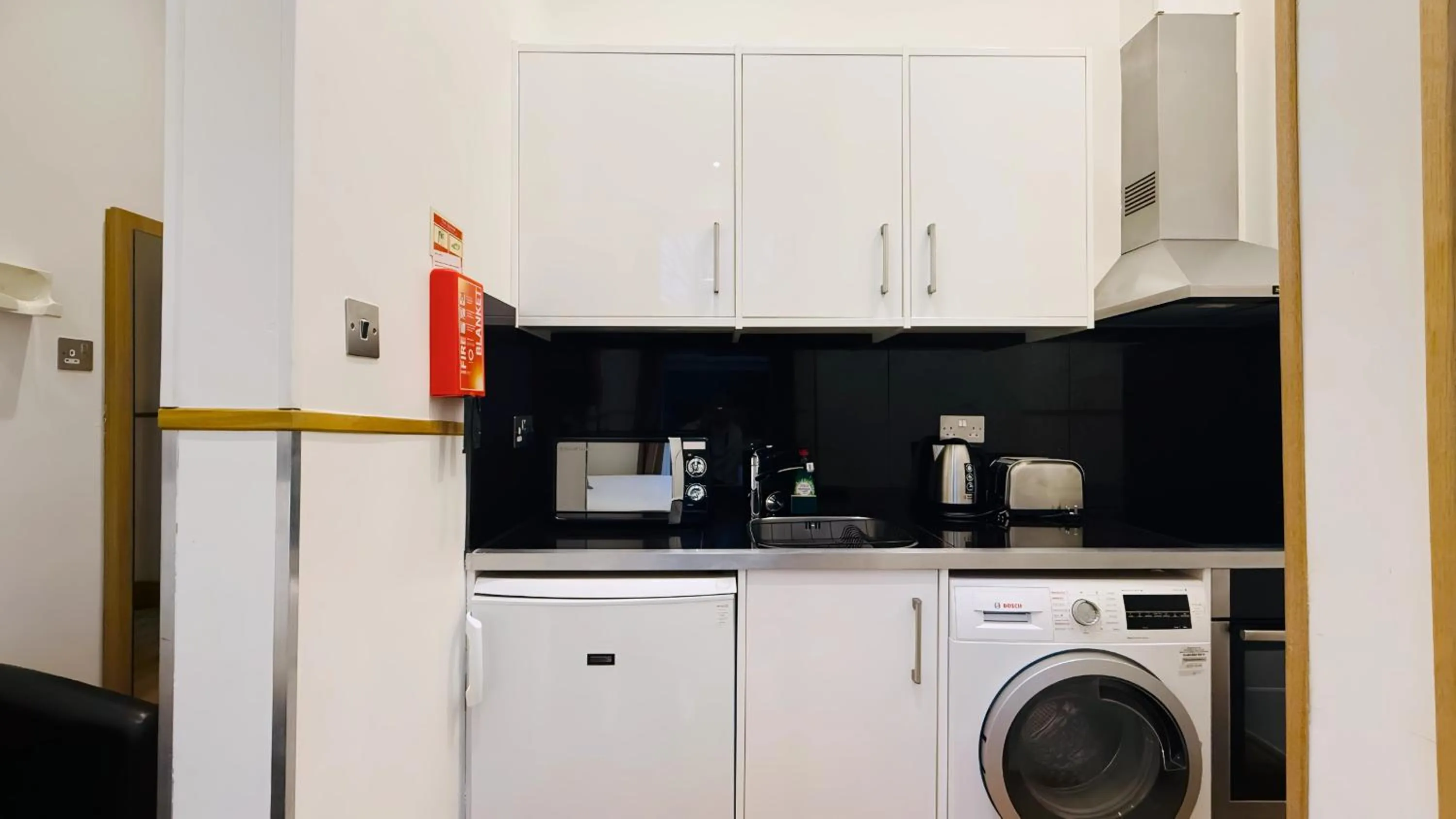 Kitchen or kitchenette in Osborne Aparthotel