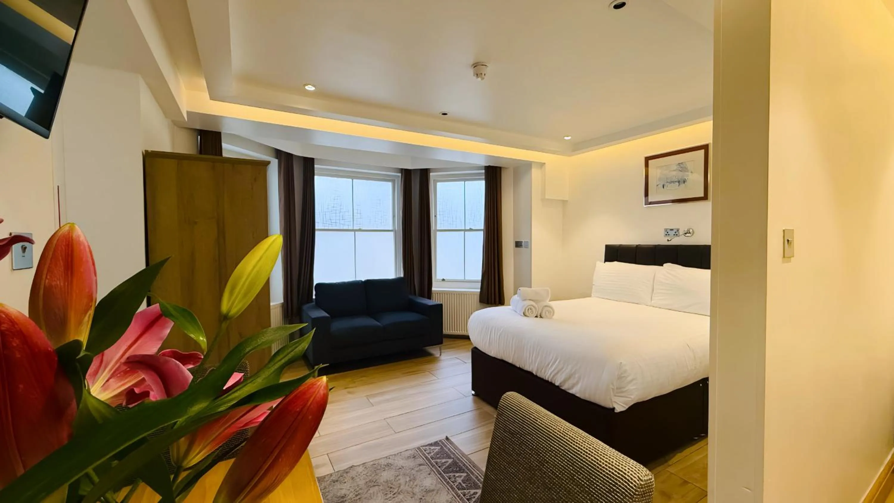 Bed in Osborne Aparthotel