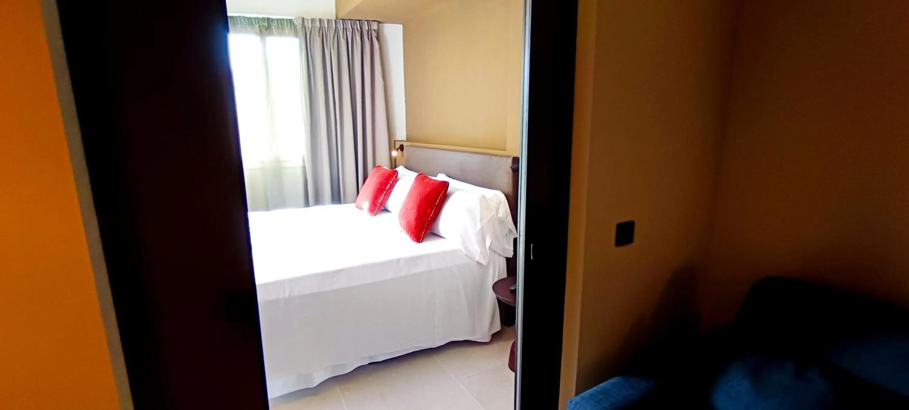 Bedroom, Bed in Senator Barcelona Apartments