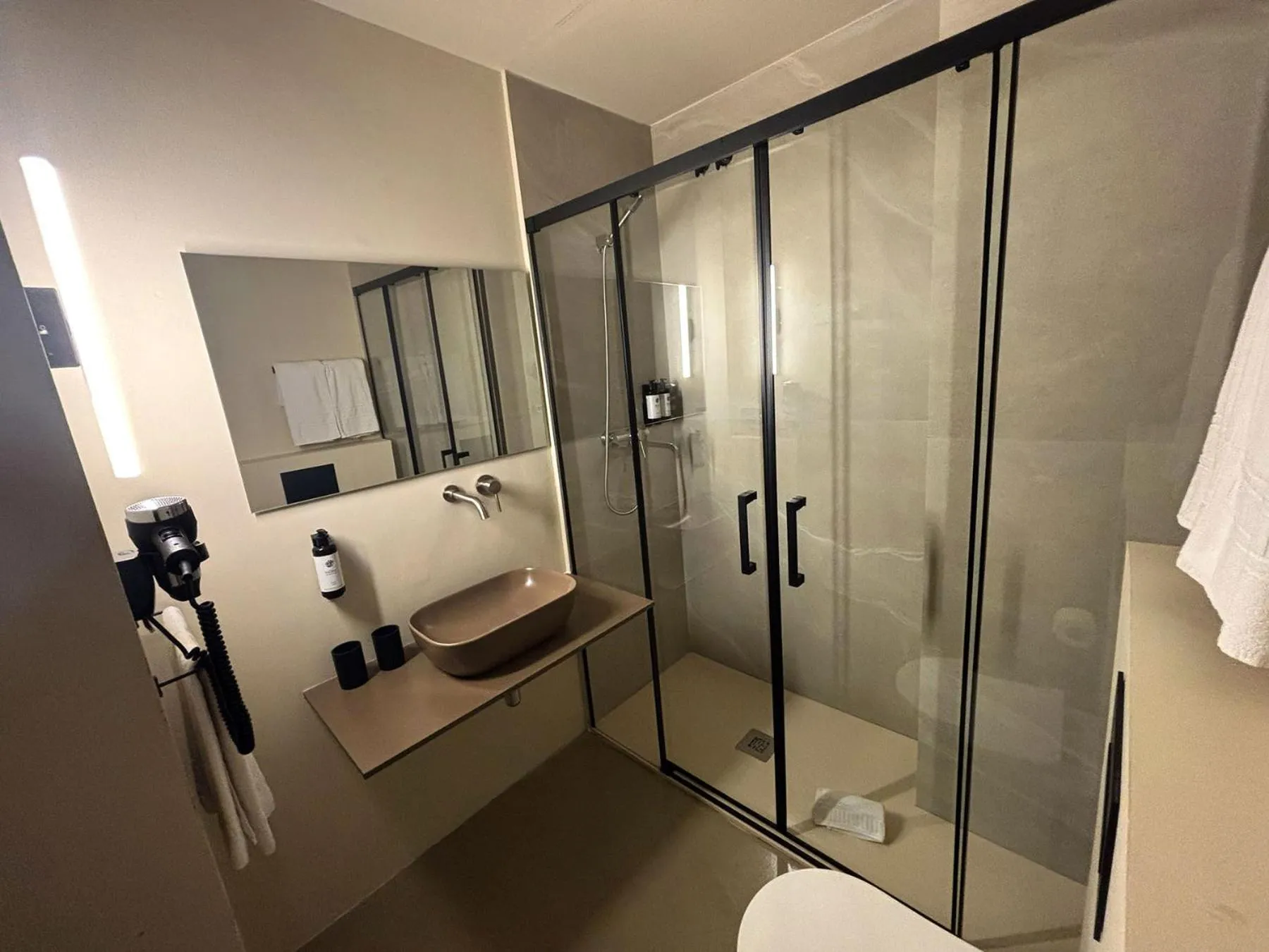 Bathroom in Senator Barcelona Apartments