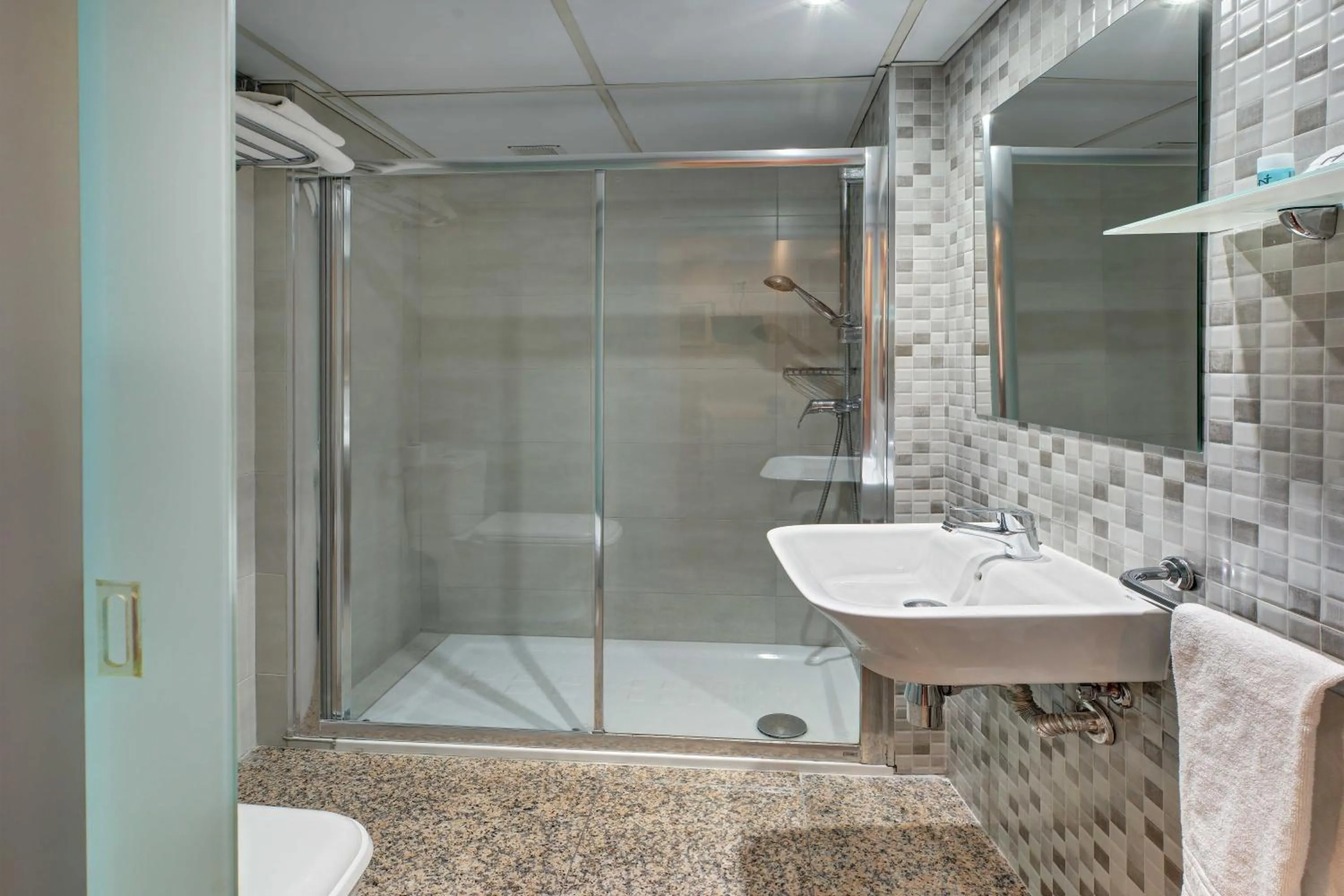 Bathroom in Hotel Nuevo Triunfo