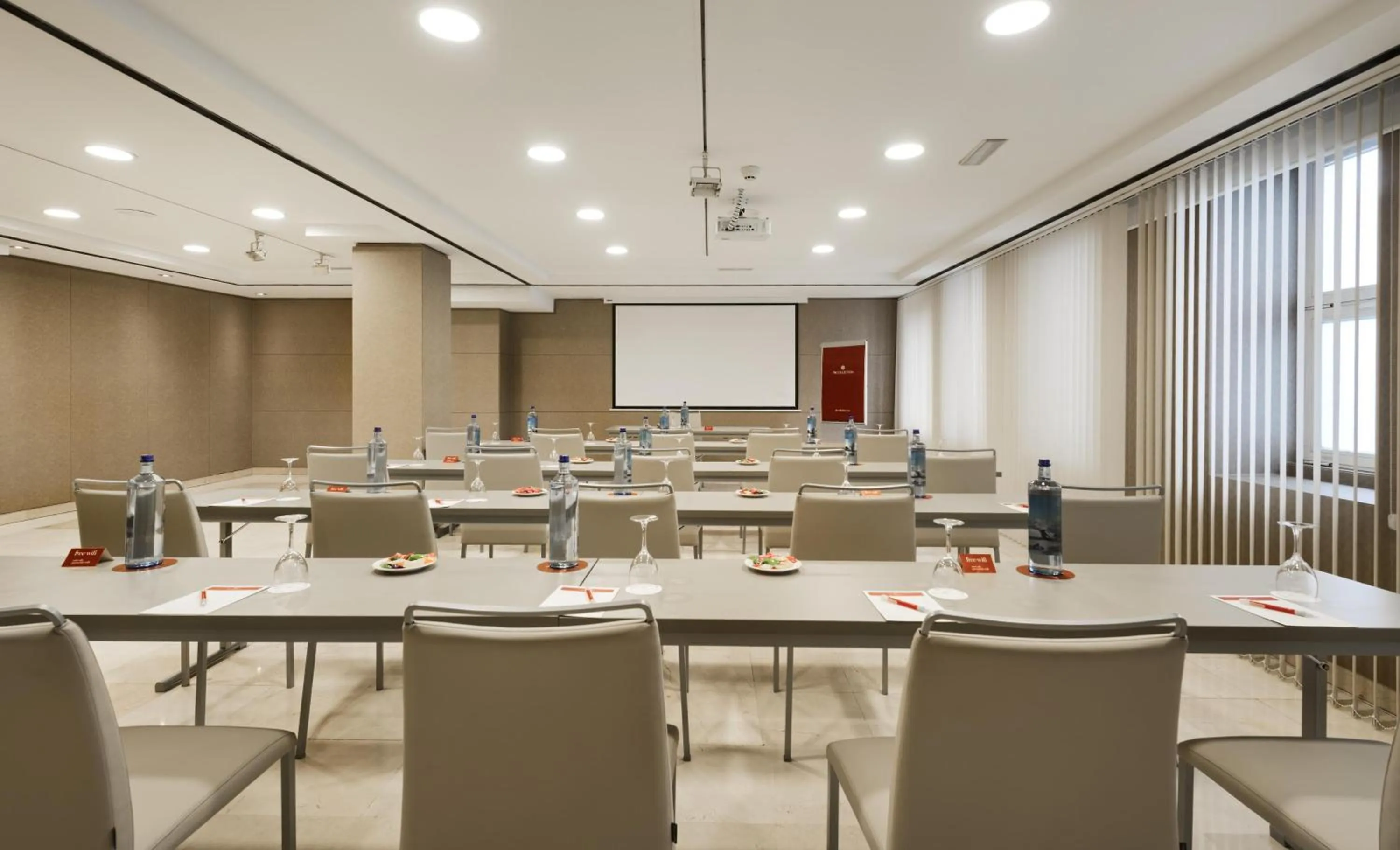 Meeting/conference room in NH Collection Madrid Colón