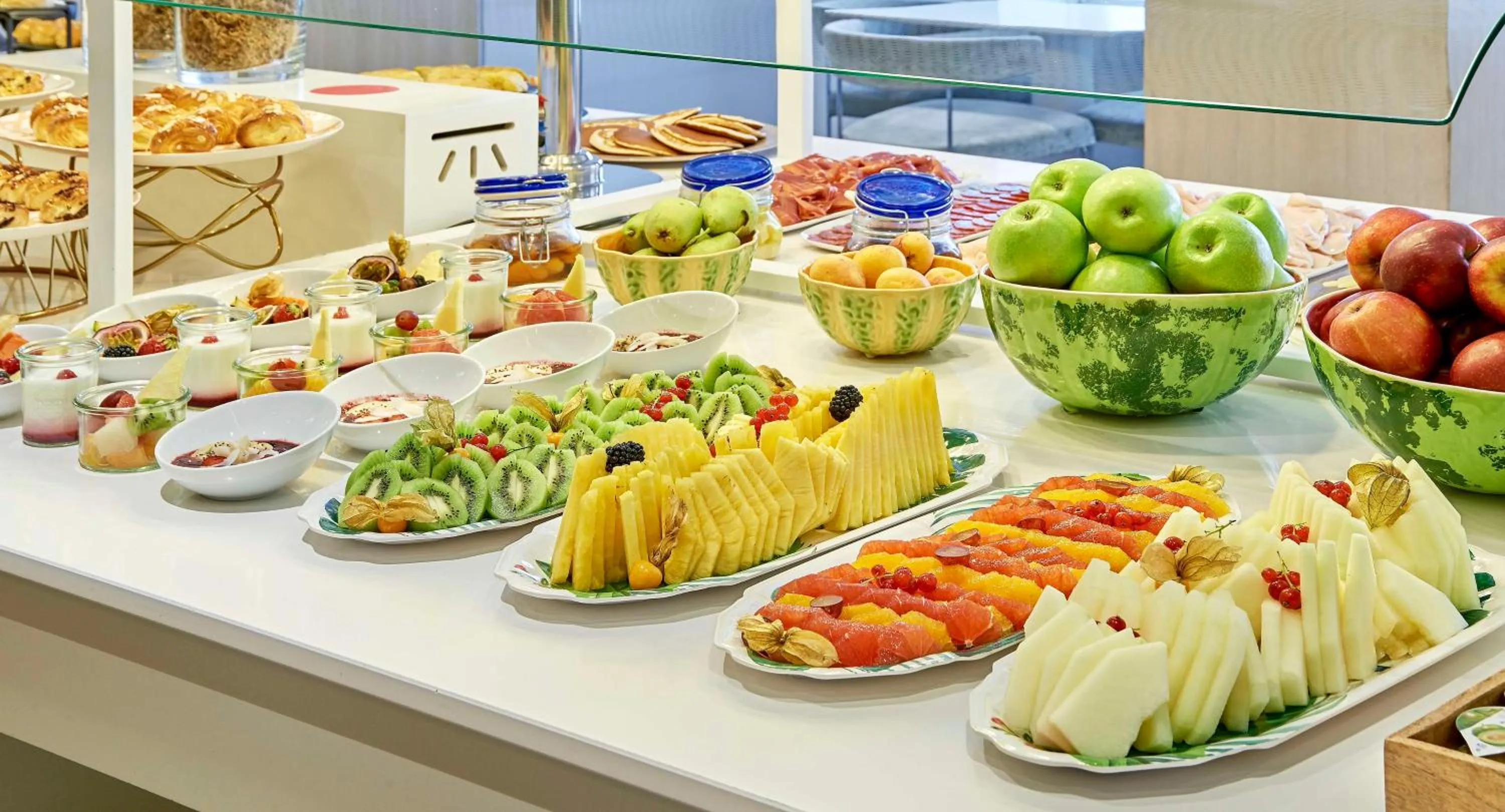 Restaurant/places to eat in NH Collection Madrid Colón