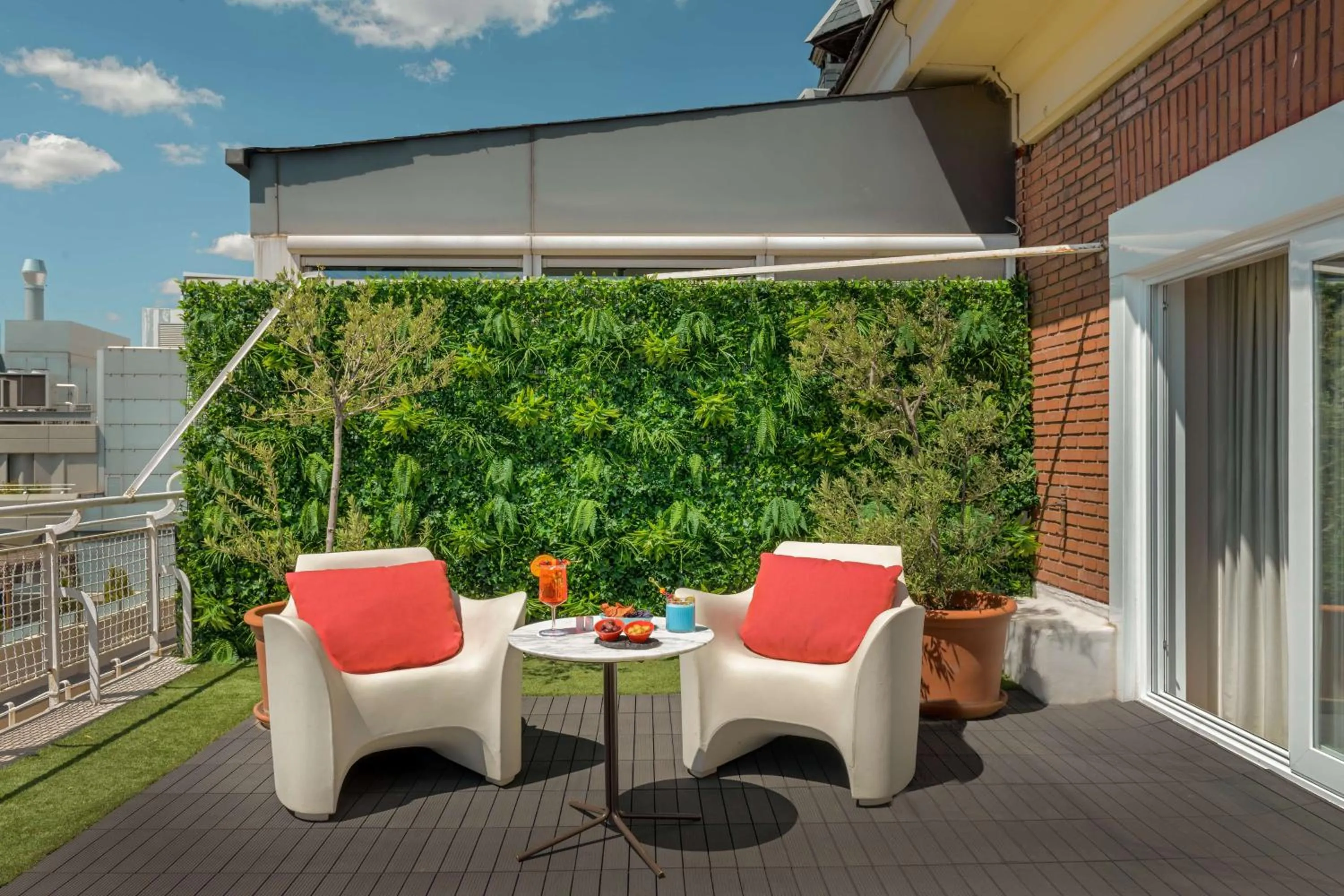 Property building in NH Collection Madrid Colón