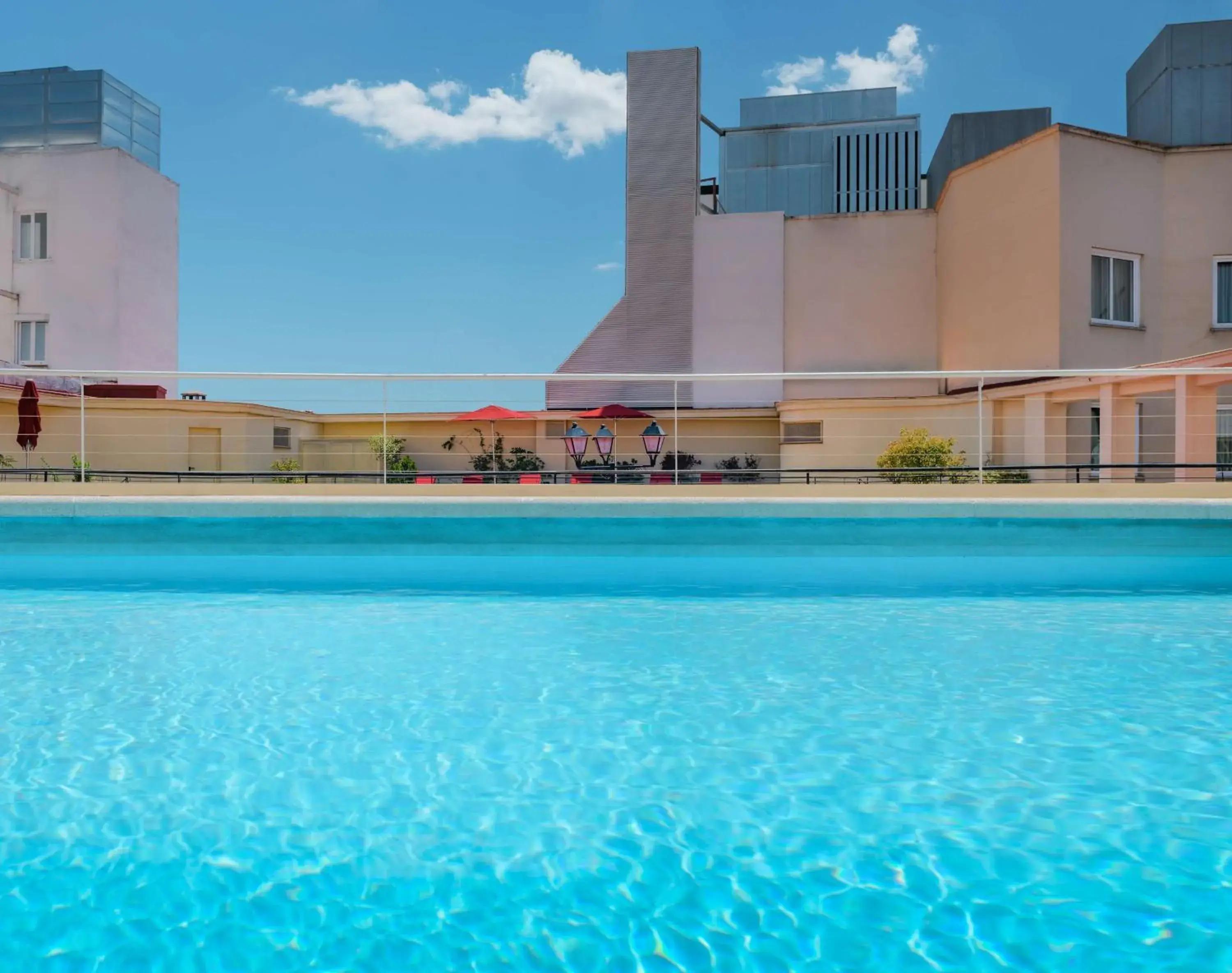 Pool view in NH Collection Madrid Colón Pool view in NH Collection Madrid Colón