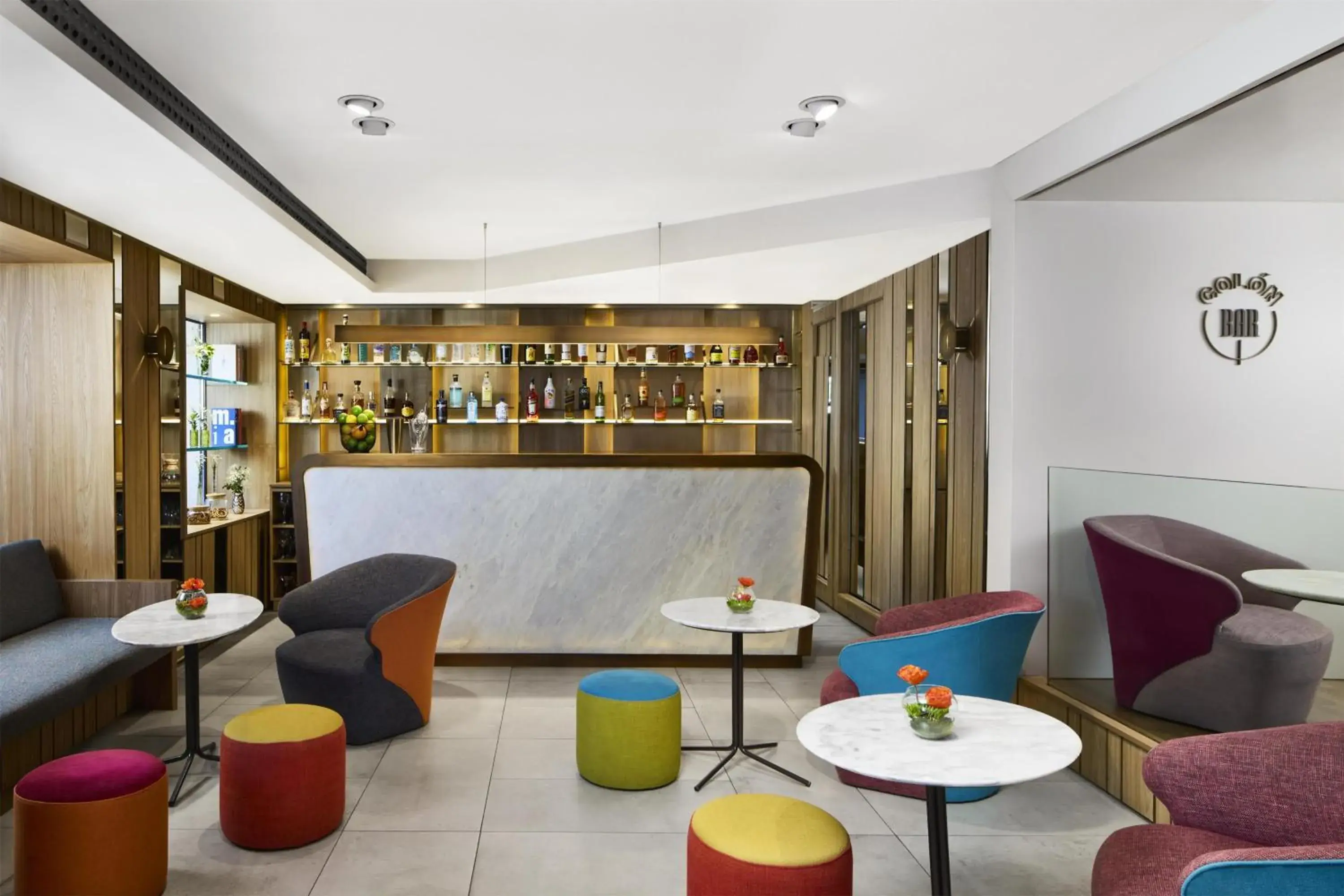 Lounge or bar in NH Collection Madrid Colón Lounge or bar in NH Collection Madrid Colón