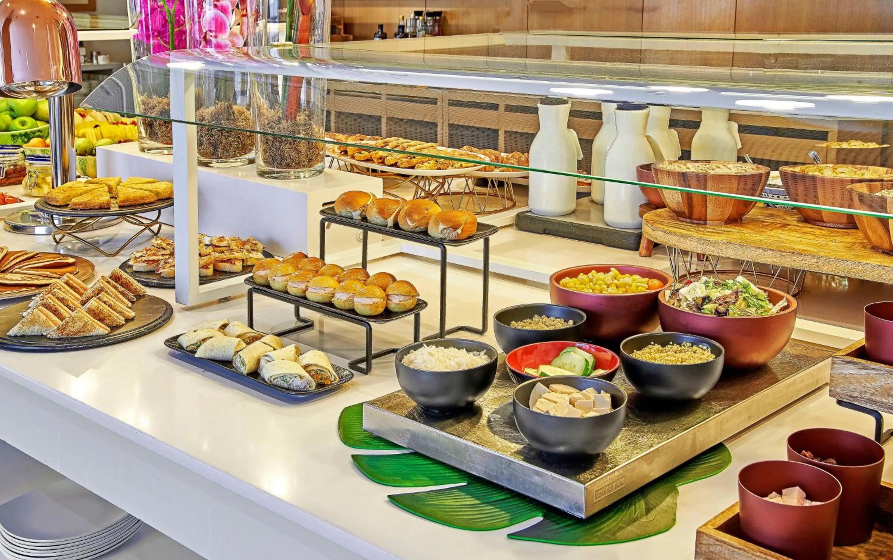 Restaurant/places to eat in NH Collection Madrid Colón