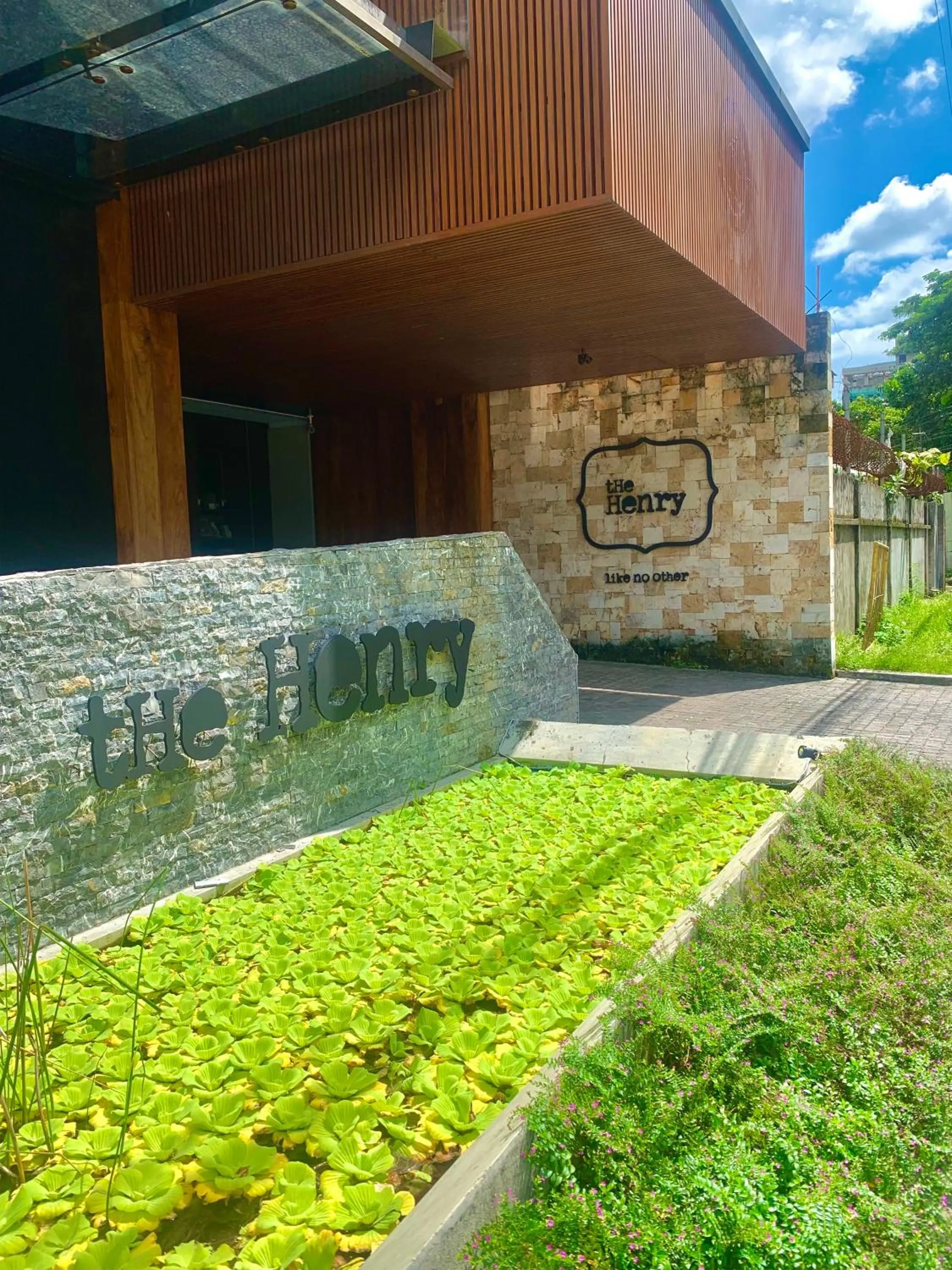 Facade/entrance in The Henry Hotel Roost Bacolod