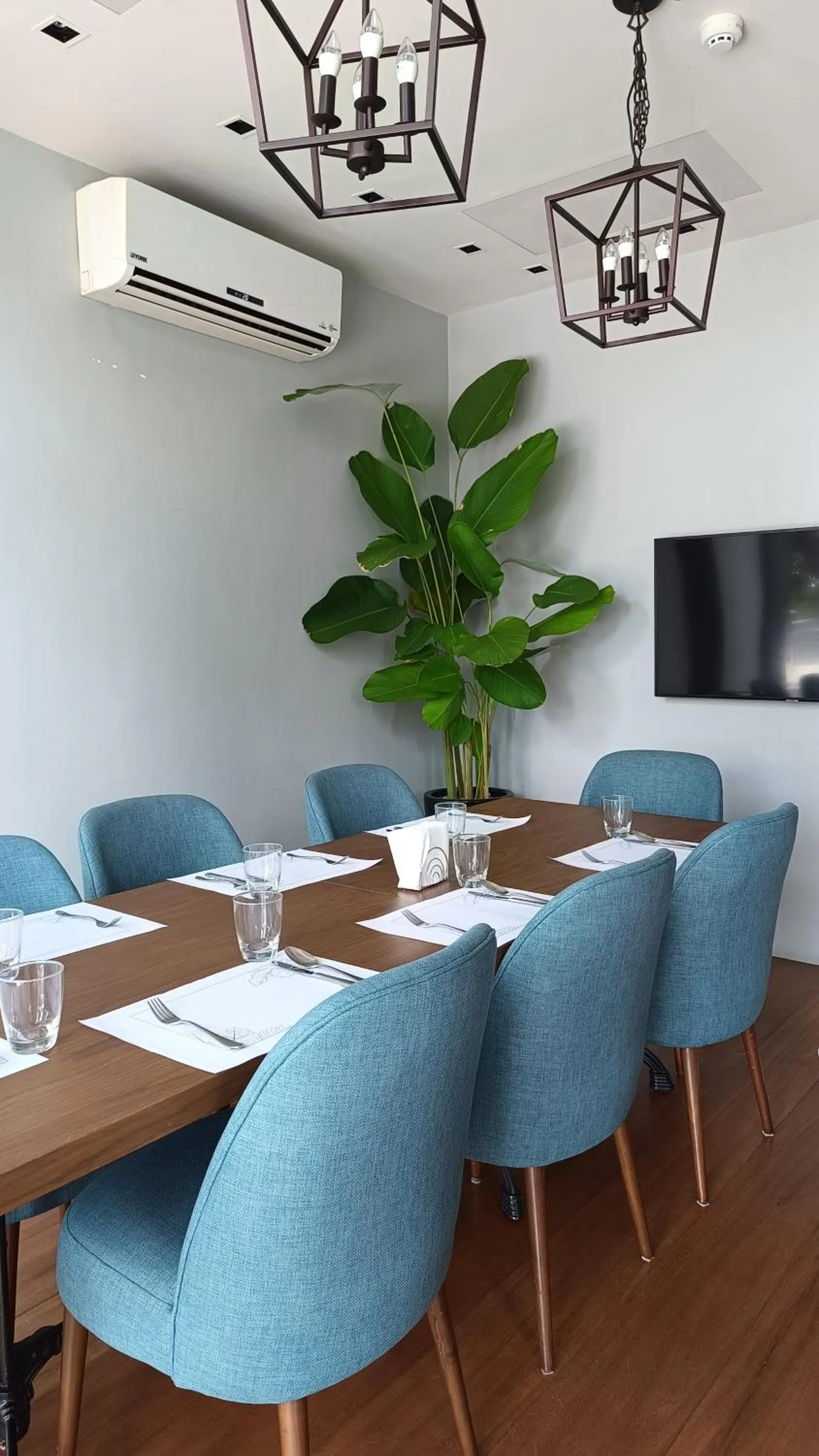 The Henry Hotel Roost Bacolod