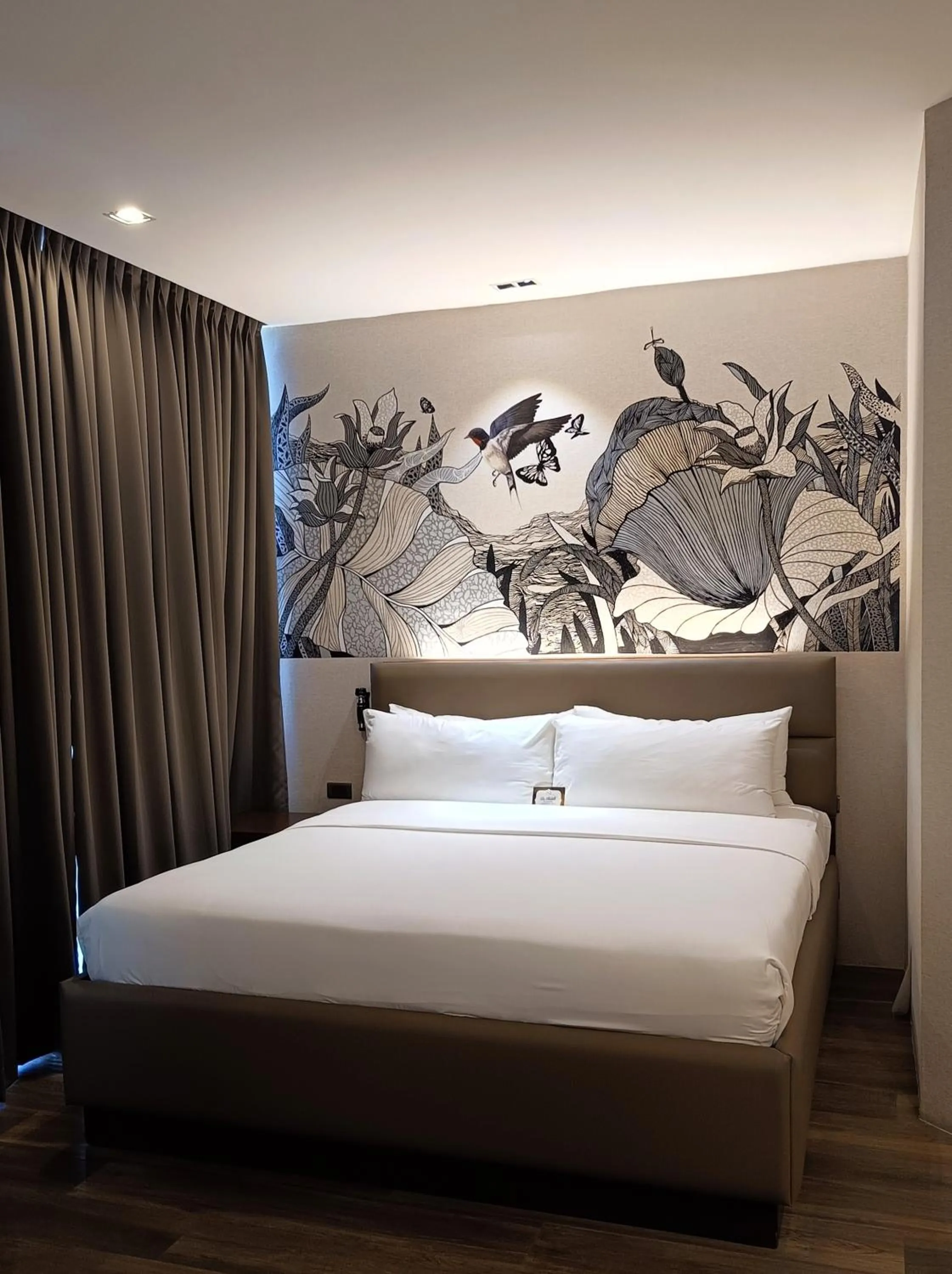 Bed in The Henry Hotel Roost Bacolod