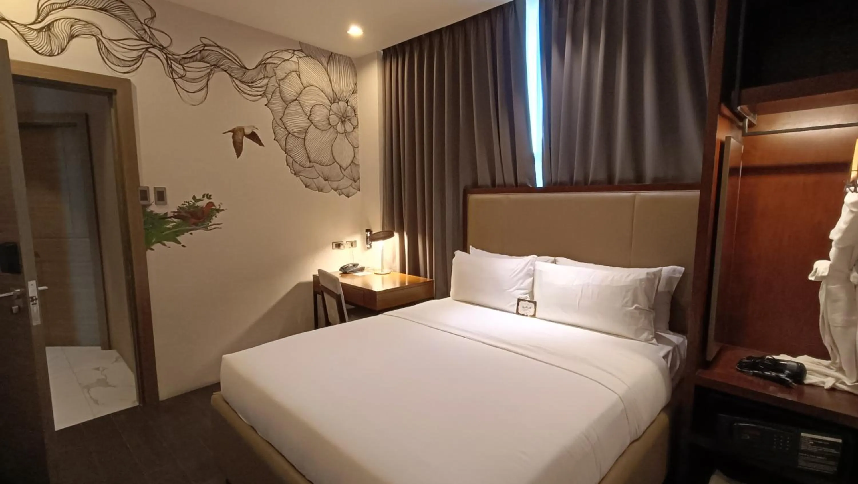 Bed in The Henry Hotel Roost Bacolod