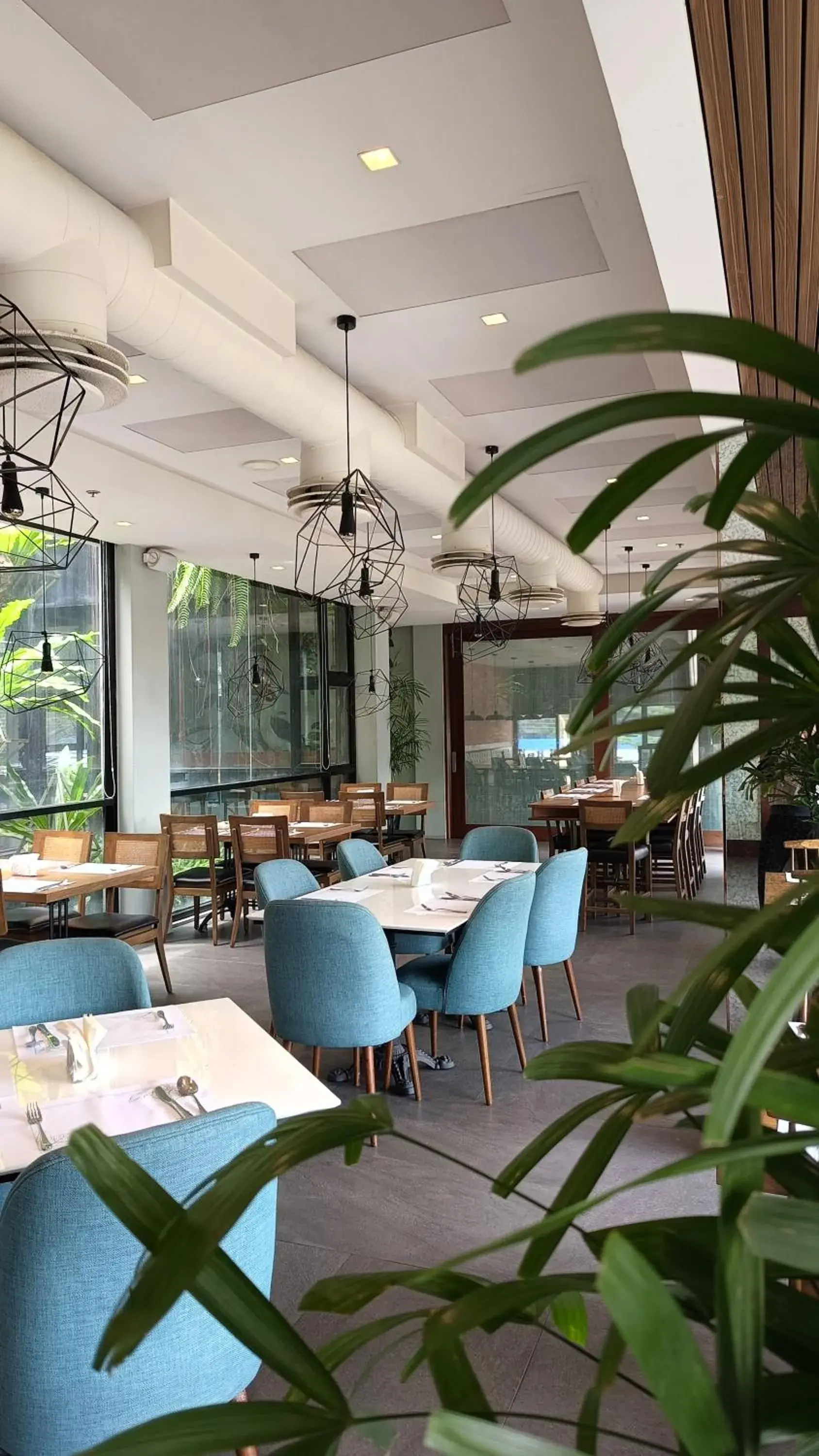 Restaurant/places to eat in The Henry Hotel Roost Bacolod Restaurant/places to eat in The Henry Hotel Roost Bacolod