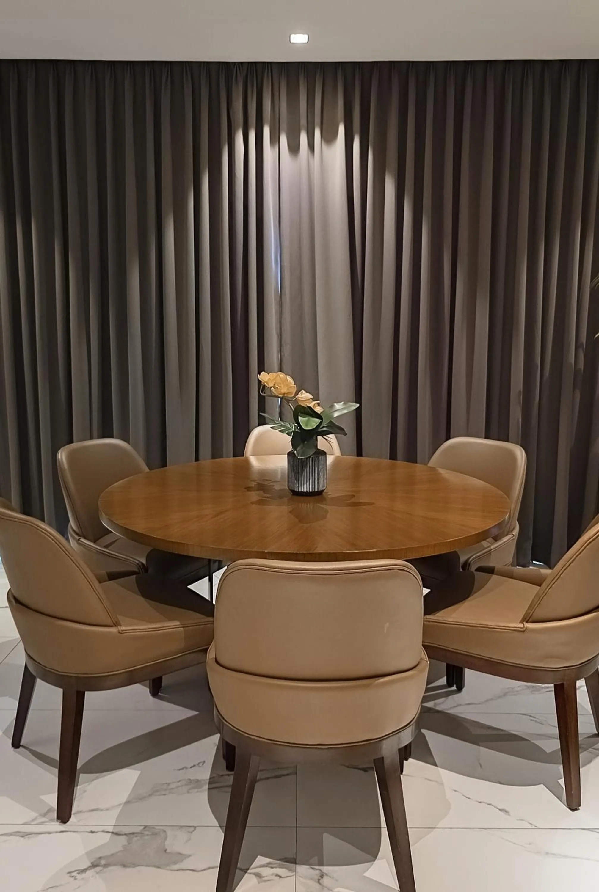 The Henry Hotel Roost Bacolod