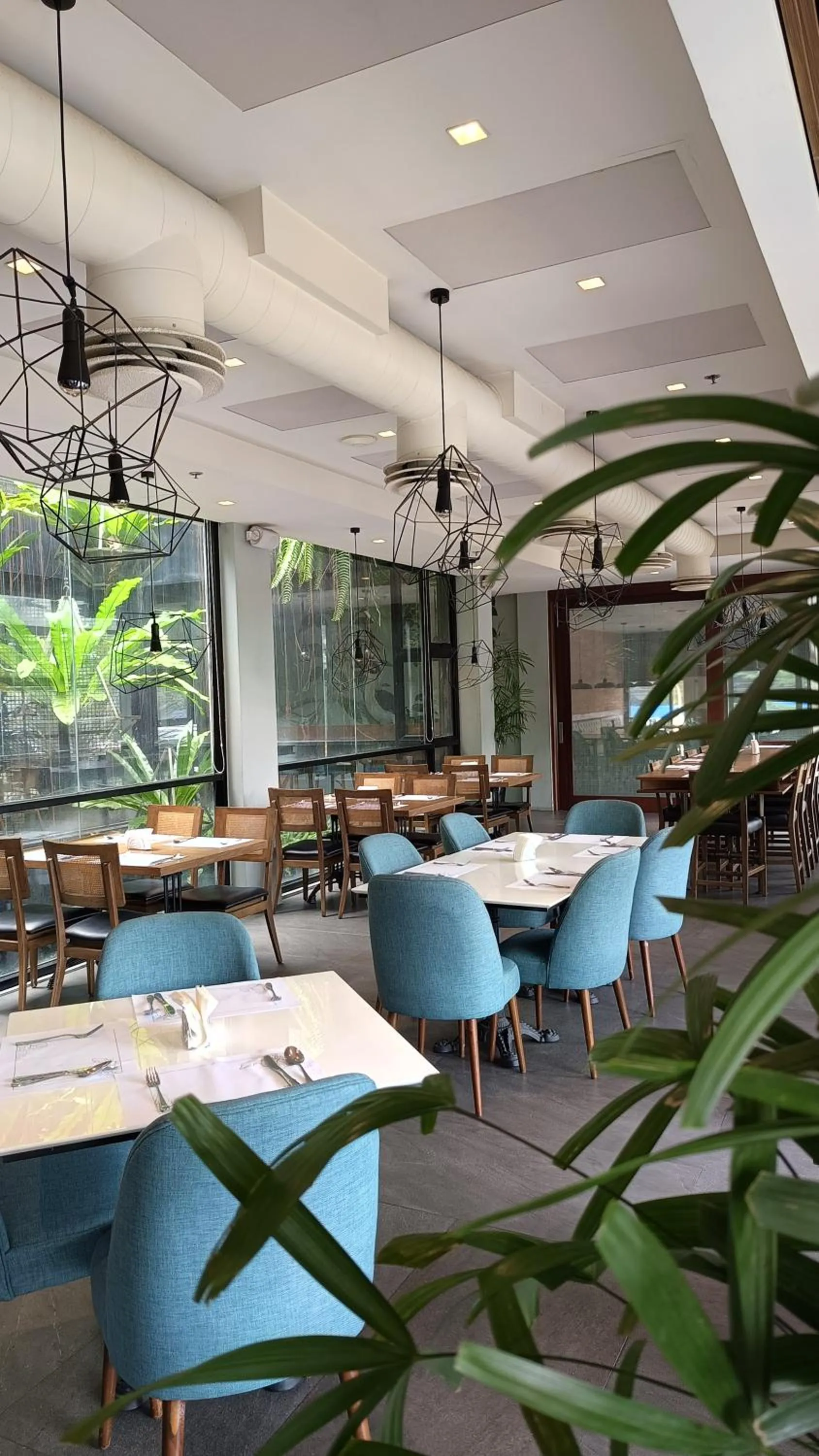 Restaurant/places to eat in The Henry Hotel Roost Bacolod