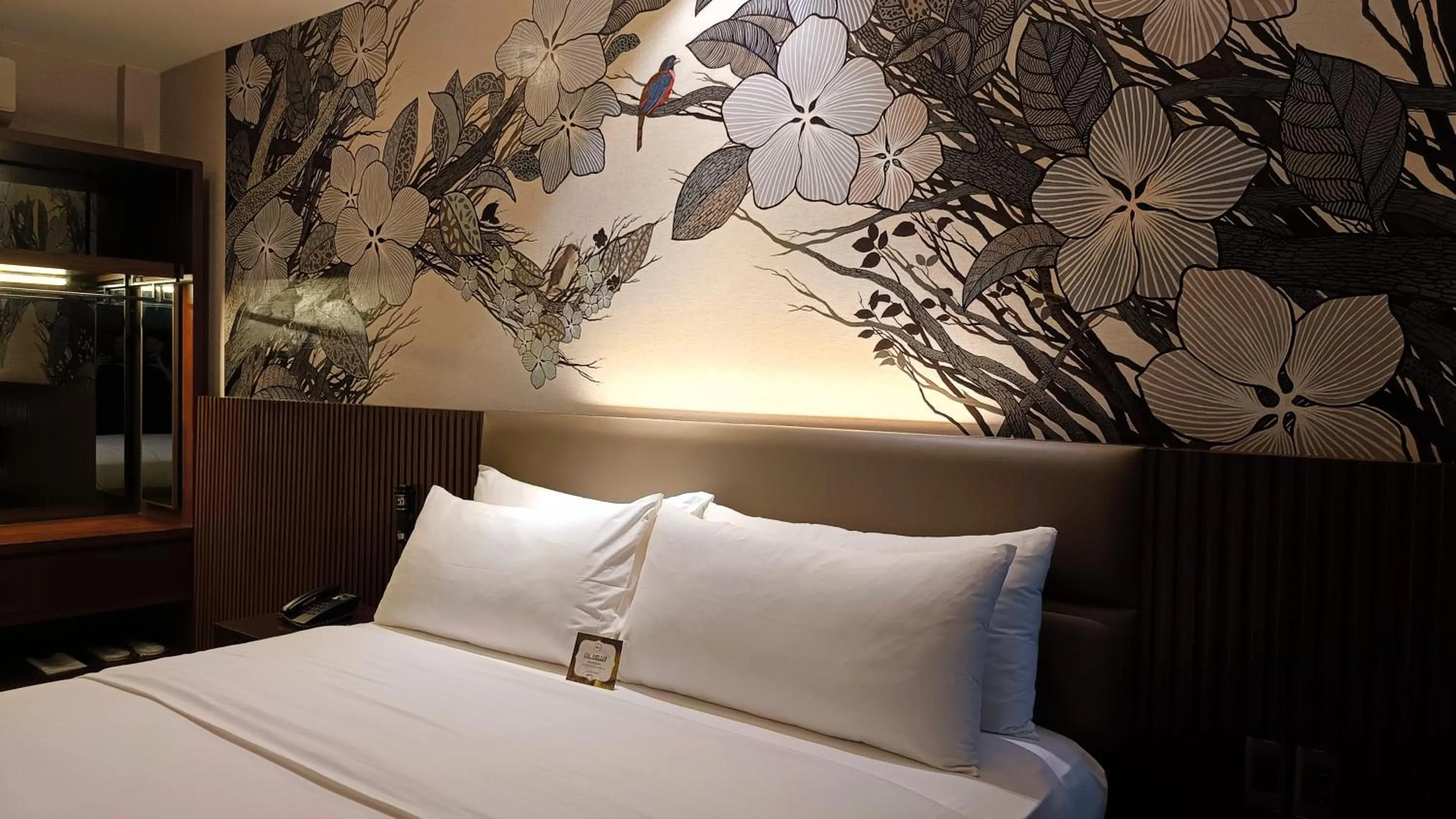 Bed in The Henry Hotel Roost Bacolod