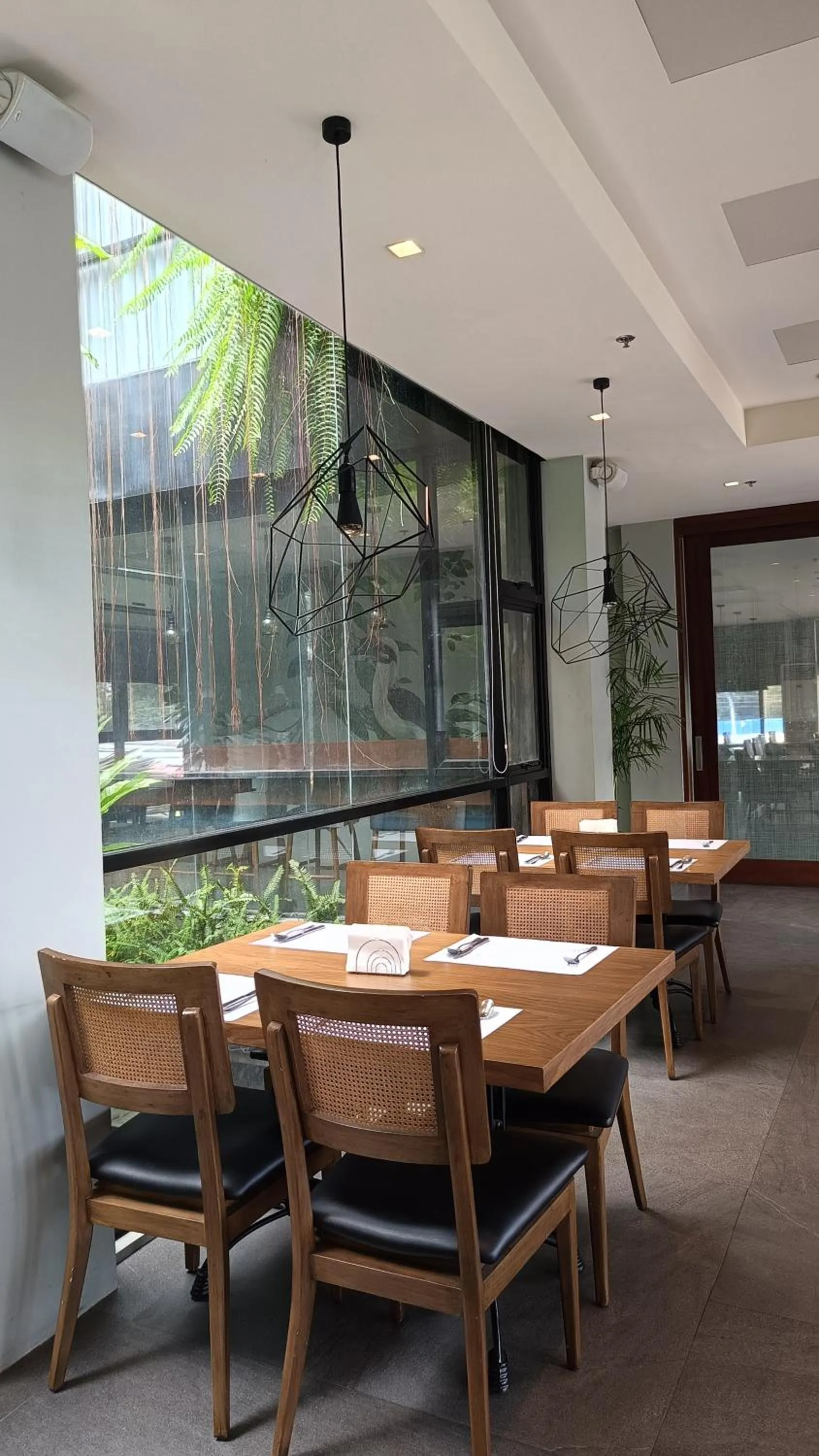 Restaurant/places to eat in The Henry Hotel Roost Bacolod