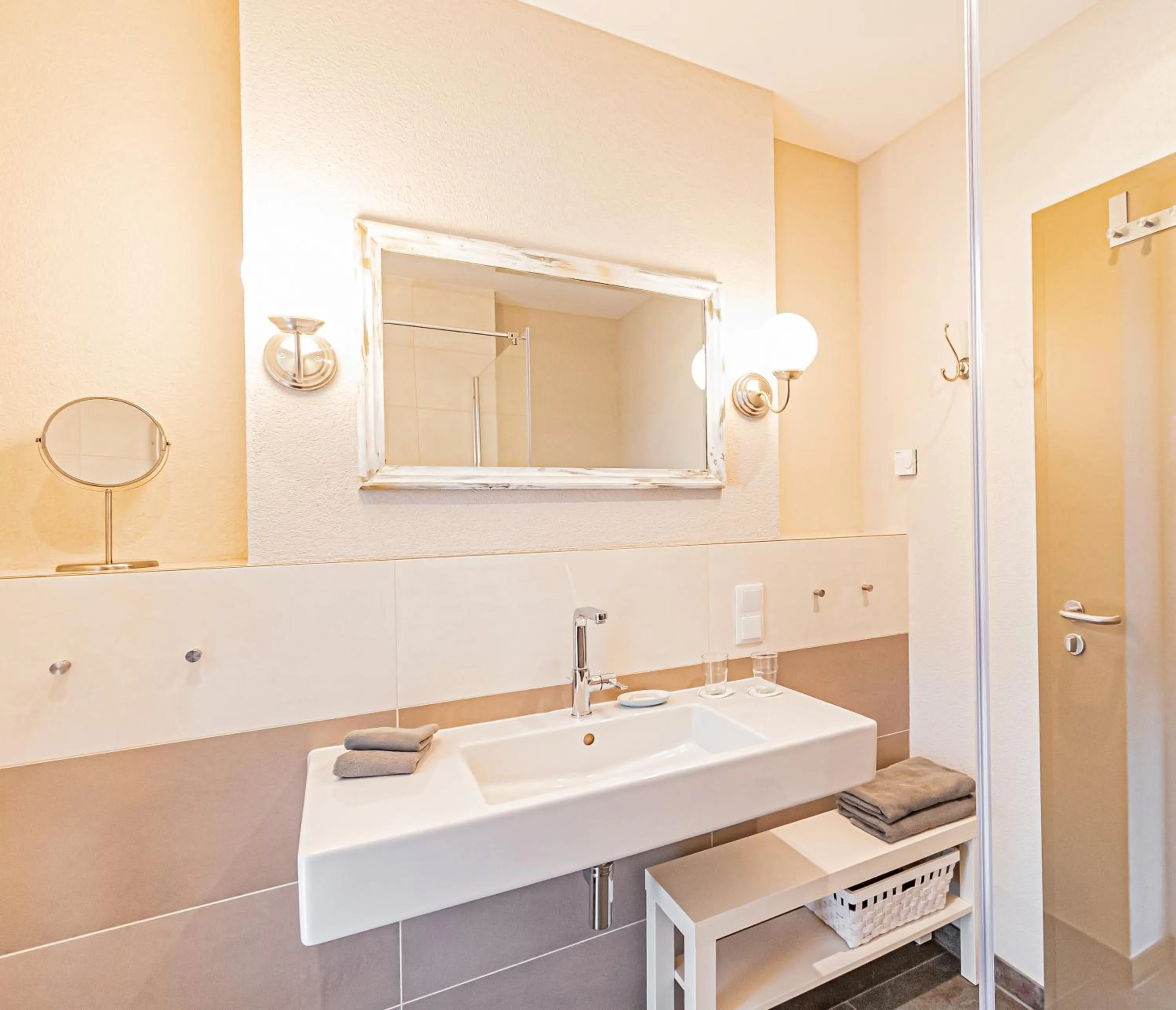 Bathroom in Johannishof Wein-Café & Gästehaus