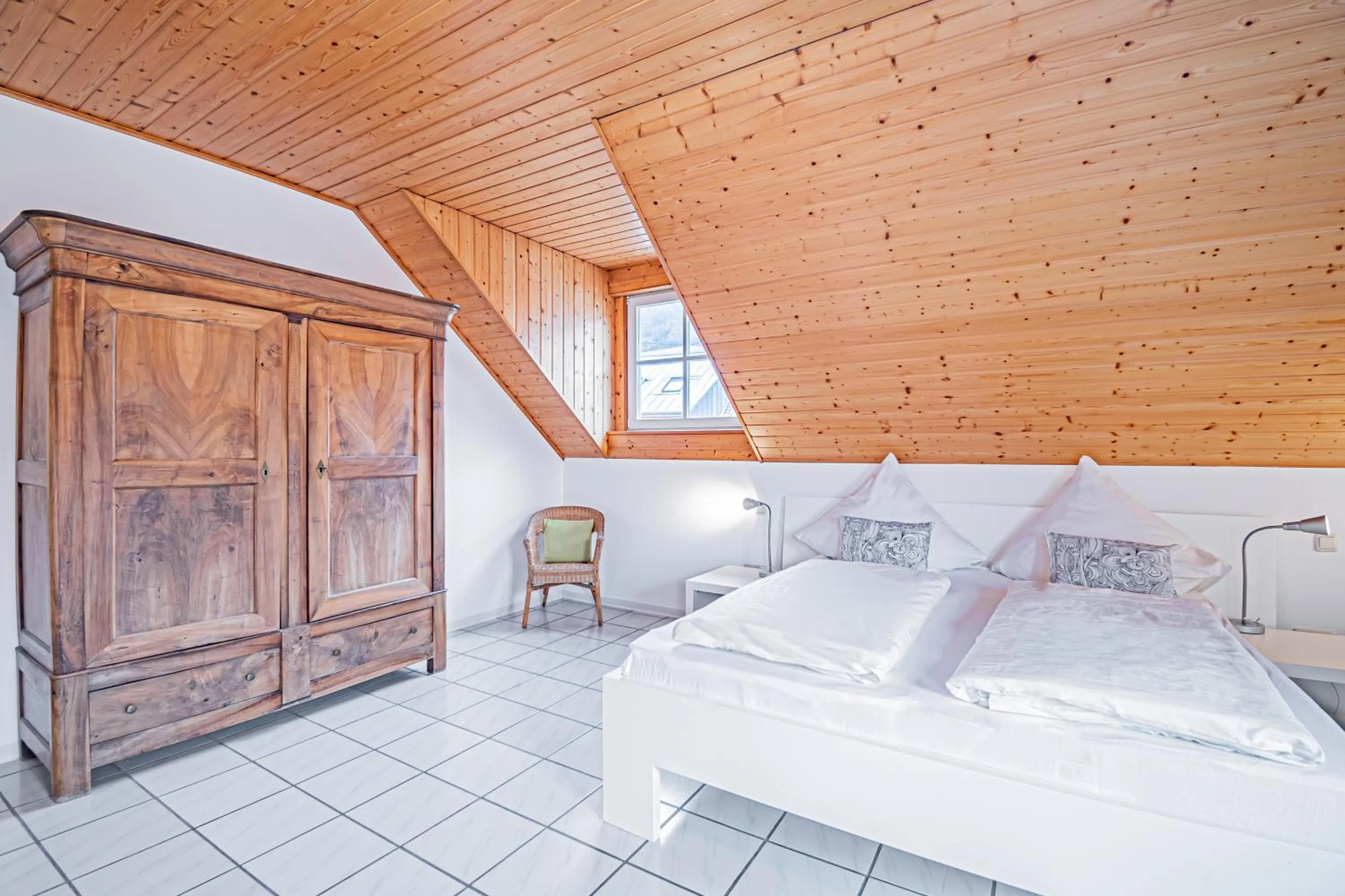 Bedroom, Bed in Johannishof Wein-Café & Gästehaus