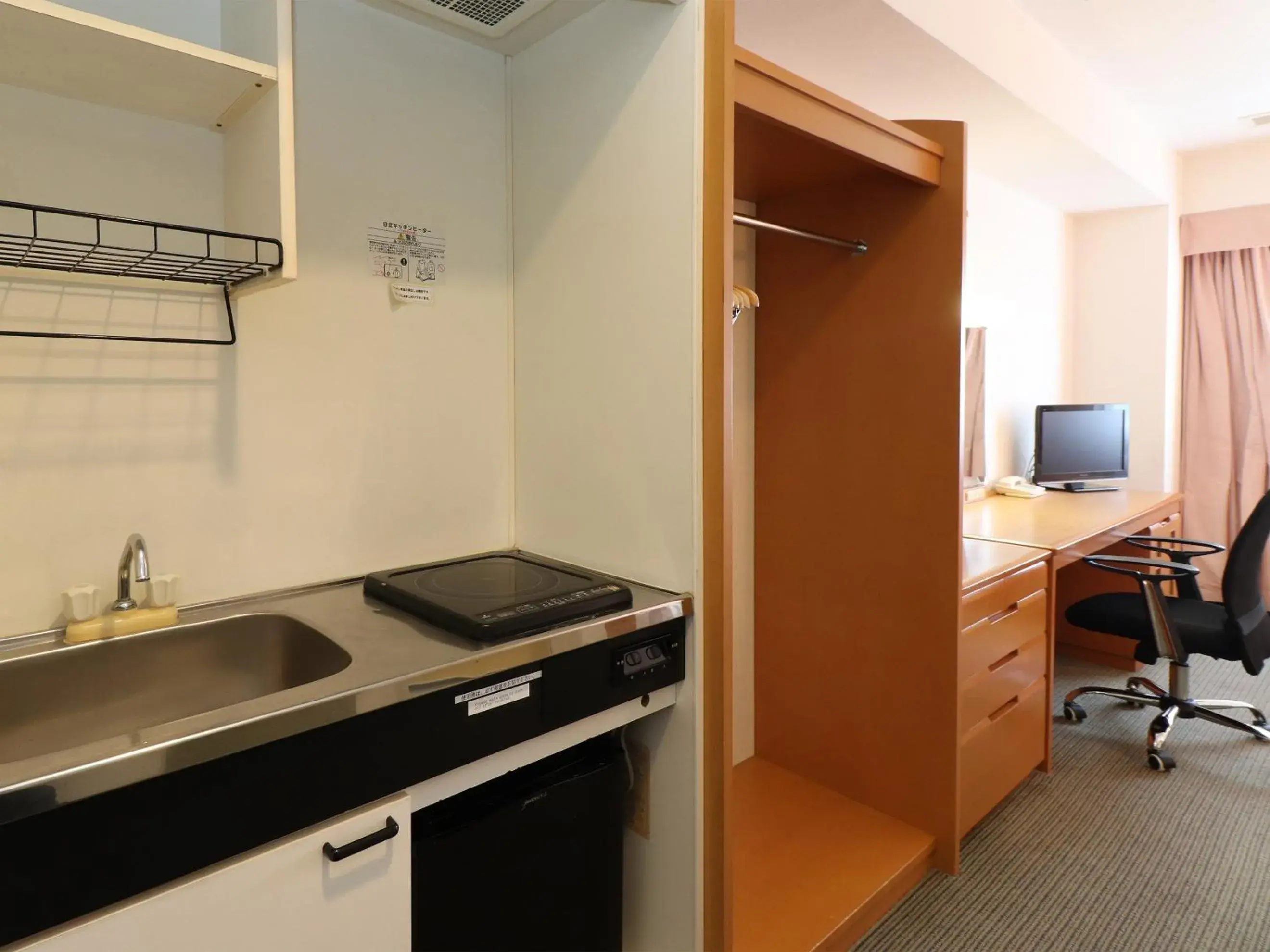 Kitchen or kitchenette in Chisun Inn Yokohama Tsuzuki Kitchen or kitchenette in Chisun Inn Yokohama Tsuzuki